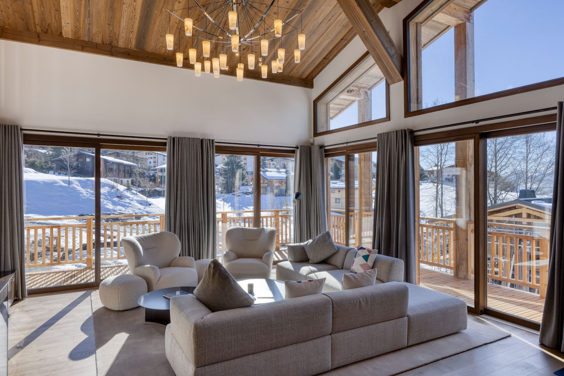 luxury chalet 6 Rooms for seasonal rent on MEGEVE (74120)