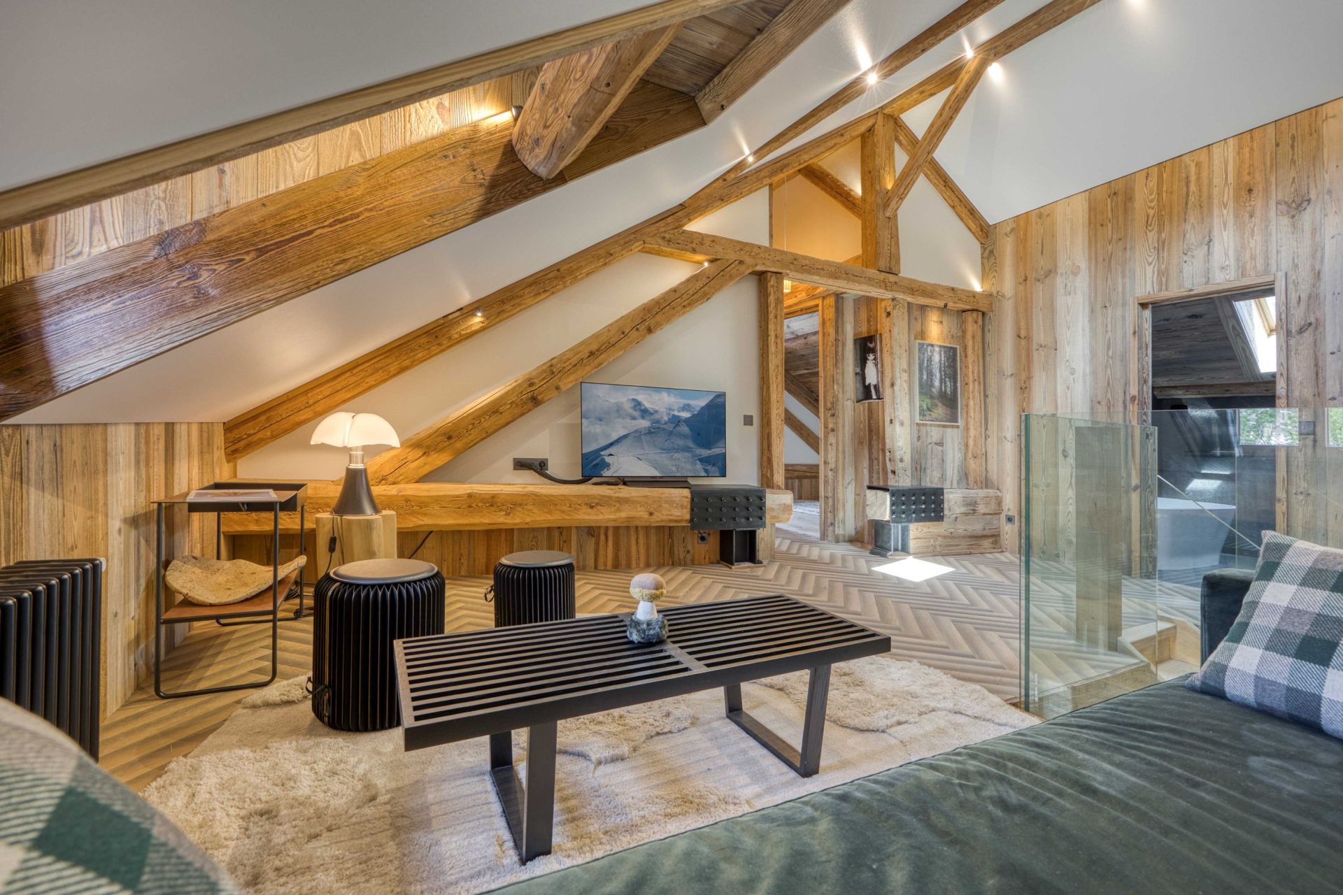 luxury apartment 6 Rooms for seasonal rent on MEGEVE (74120)
