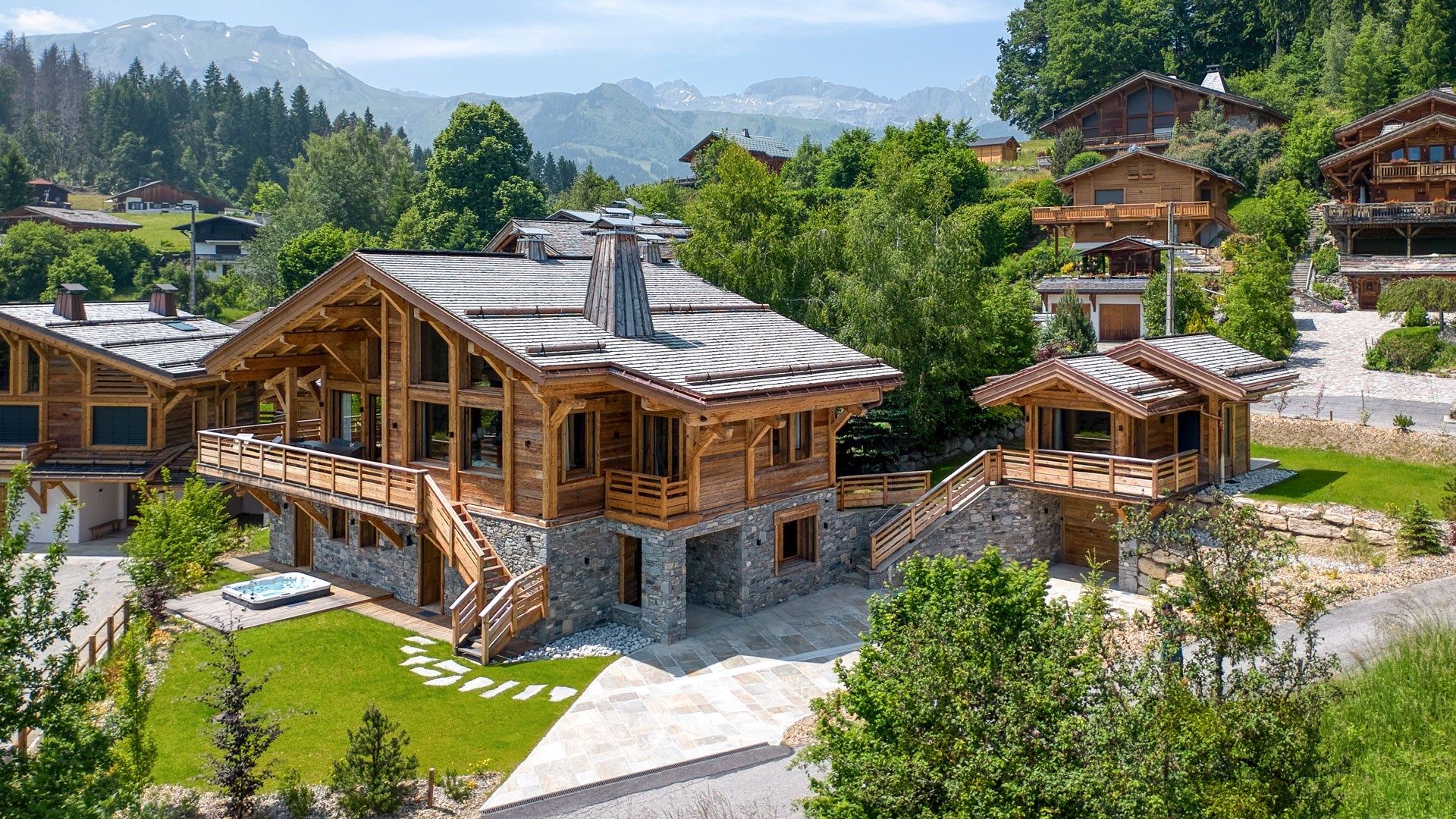 chalet de luxe 7 Pièces en location saisonnière sur COMBLOUX (74920)
