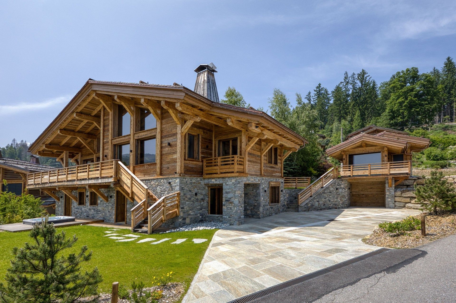 luxury chalet 7 Rooms for seasonal rent on COMBLOUX (74920)