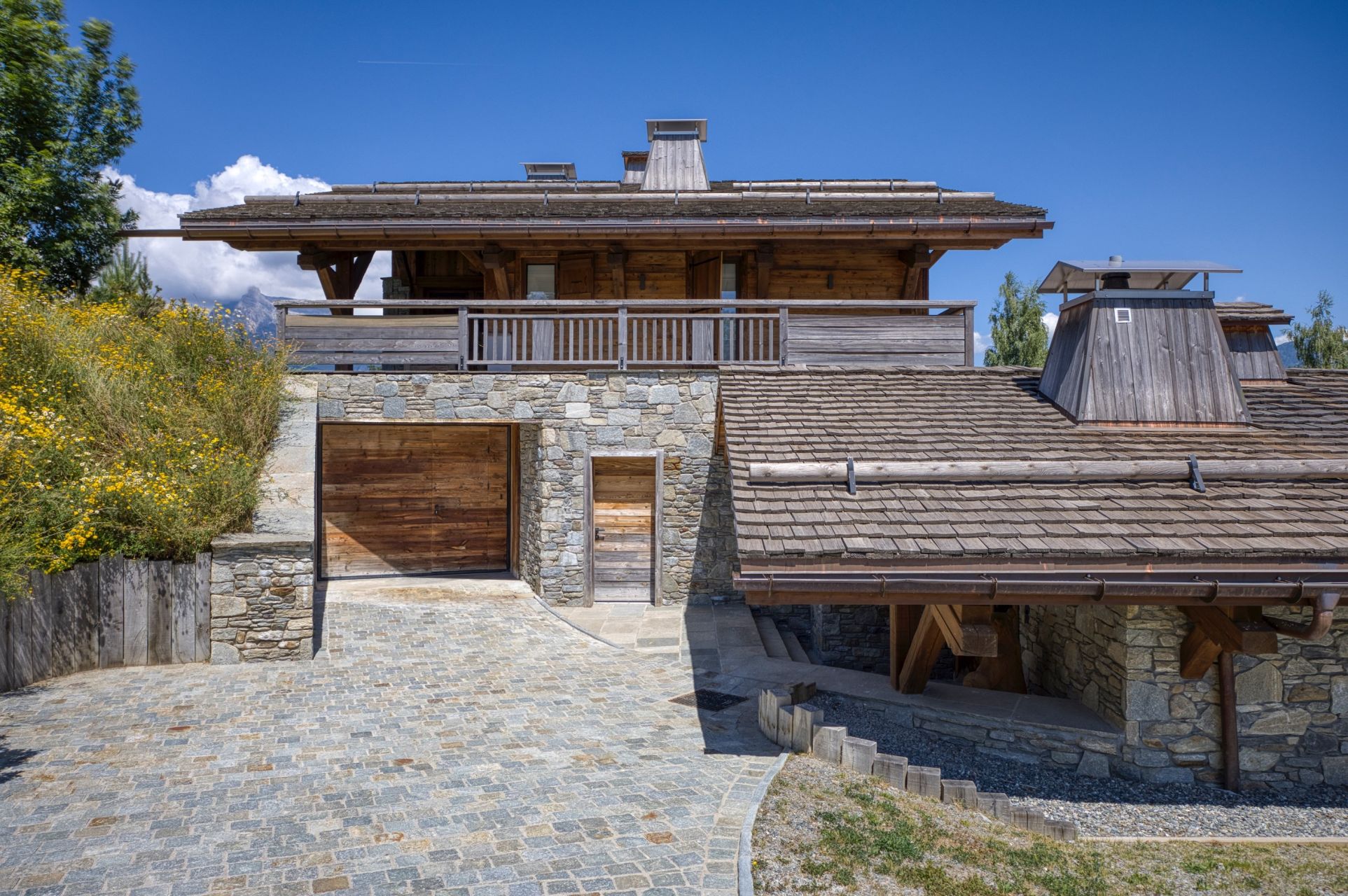 luxury chalet 13 Rooms for sale on MEGEVE (74120)