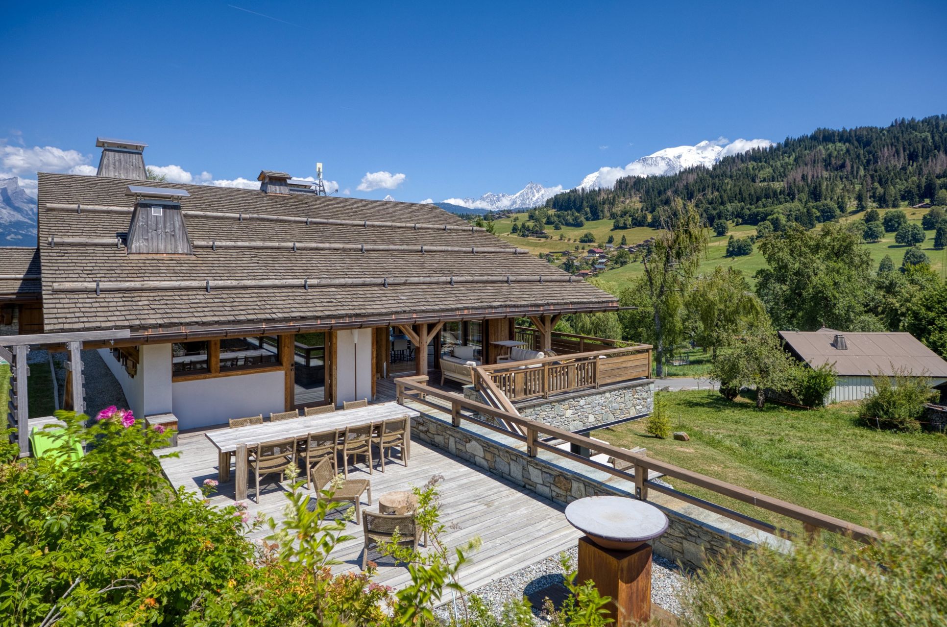 luxury chalet 13 Rooms for sale on MEGEVE (74120)