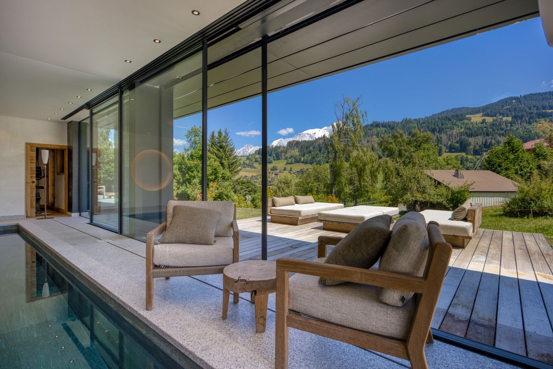 luxury chalet 13 Rooms for sale on MEGEVE (74120)