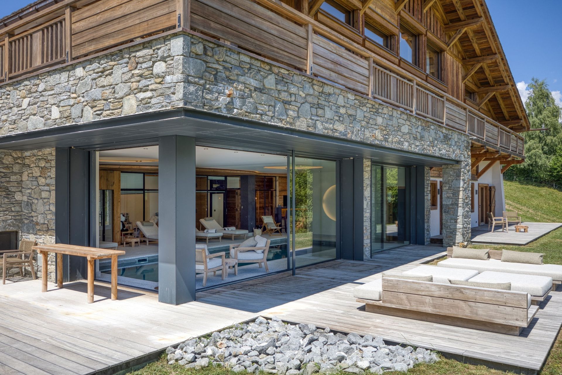 luxury chalet 13 Rooms for sale on MEGEVE (74120)