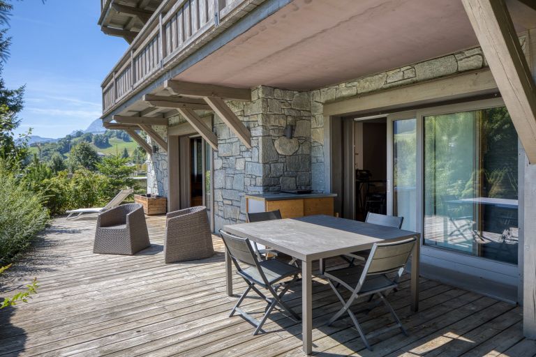 luxury apartment 4 Rooms for sale on MEGEVE (74120)