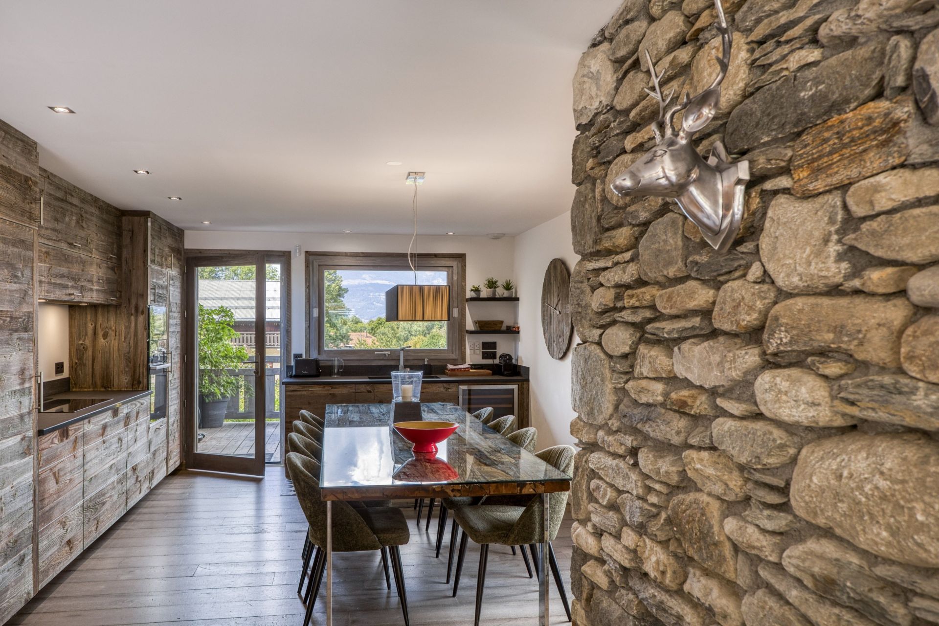 luxury chalet 7 Rooms for sale on ST GERVAIS LES BAINS (74170)