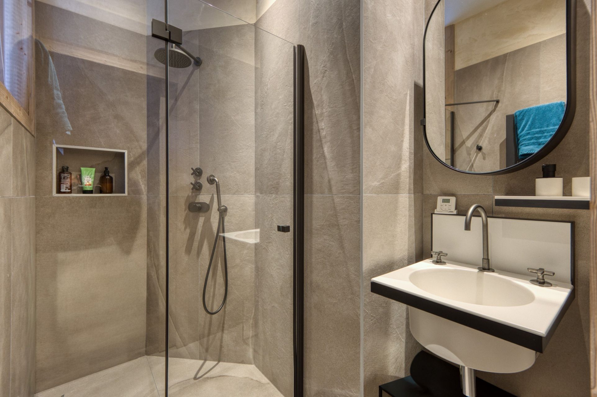 luxury apartment 5 Rooms for sale on MEGEVE (74120)