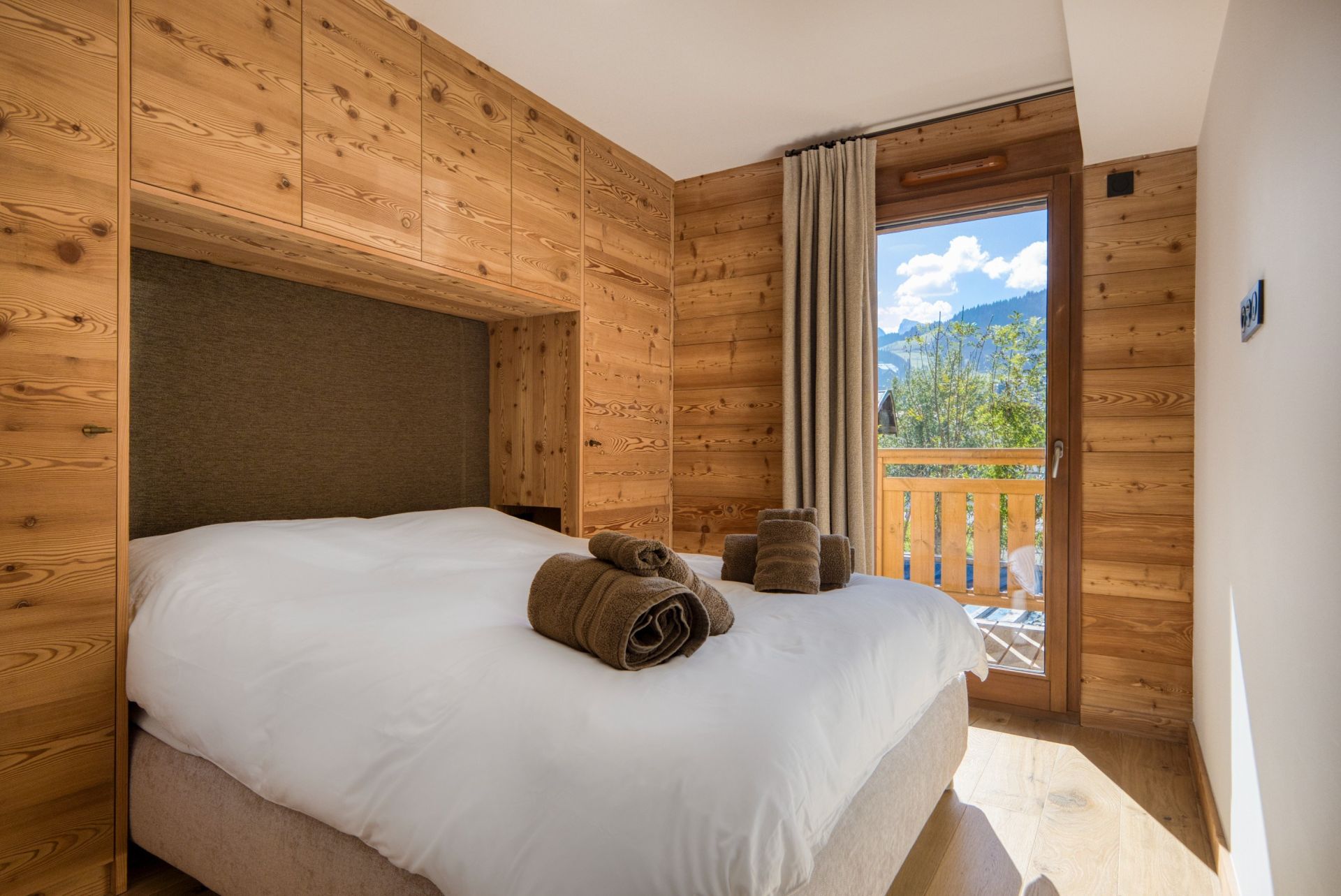 luxury apartment 5 Rooms for seasonal rent on MEGEVE (74120)