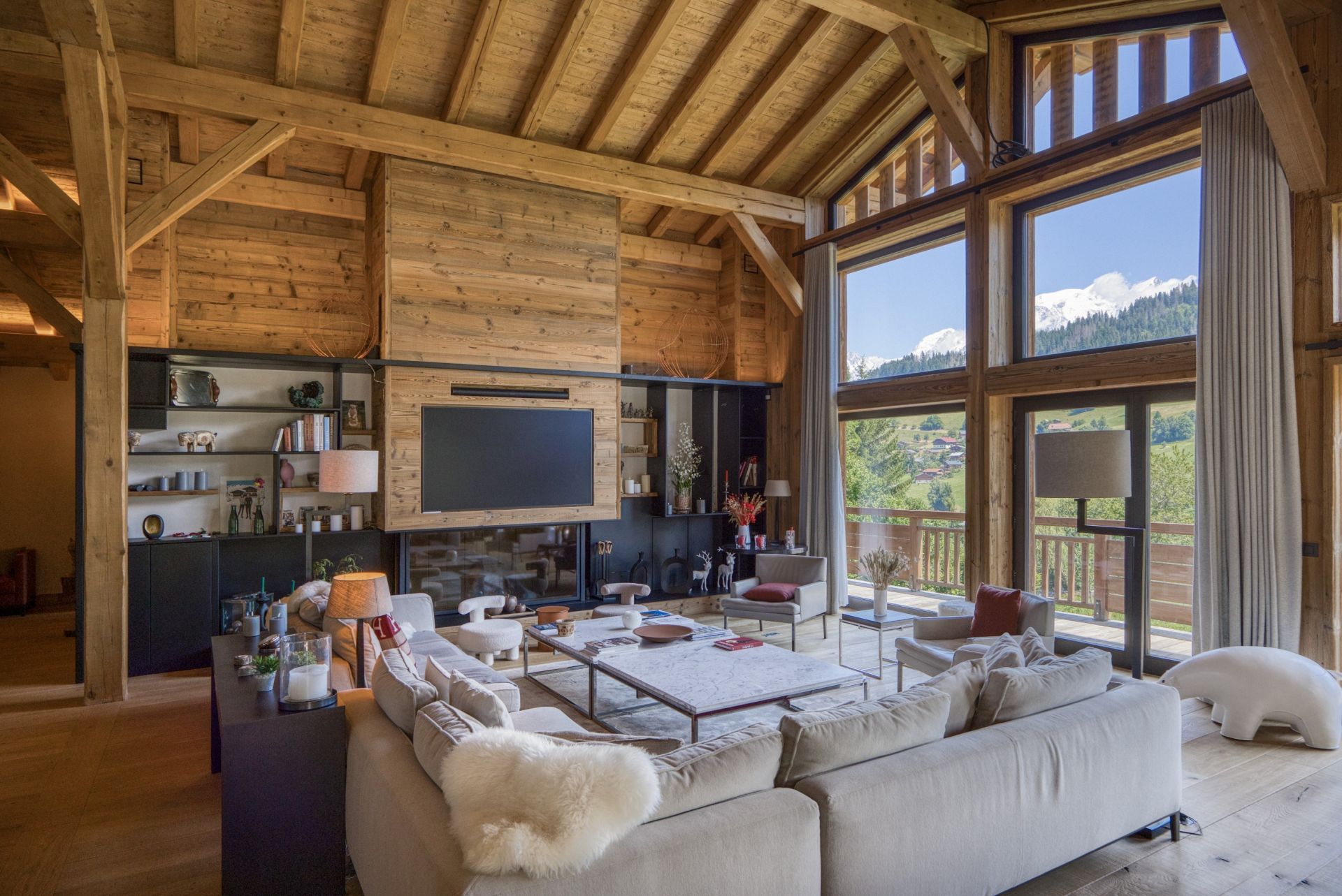 luxury chalet 13 Rooms for seasonal rent on MEGEVE (74120)