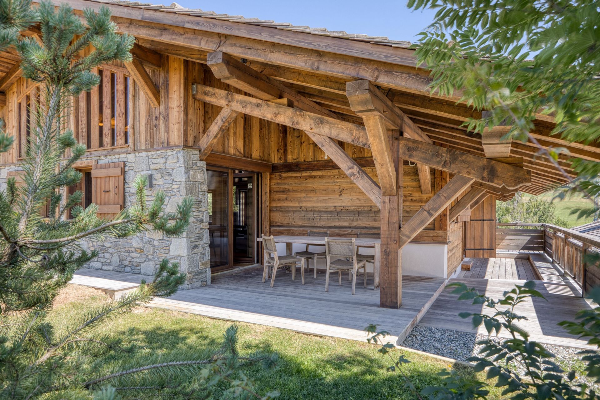 luxury chalet 13 Rooms for seasonal rent on MEGEVE (74120)