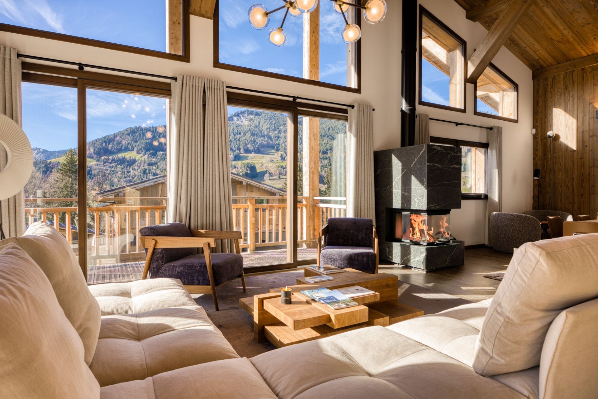 luxury chalet 8 Rooms for seasonal rent on MEGEVE (74120)