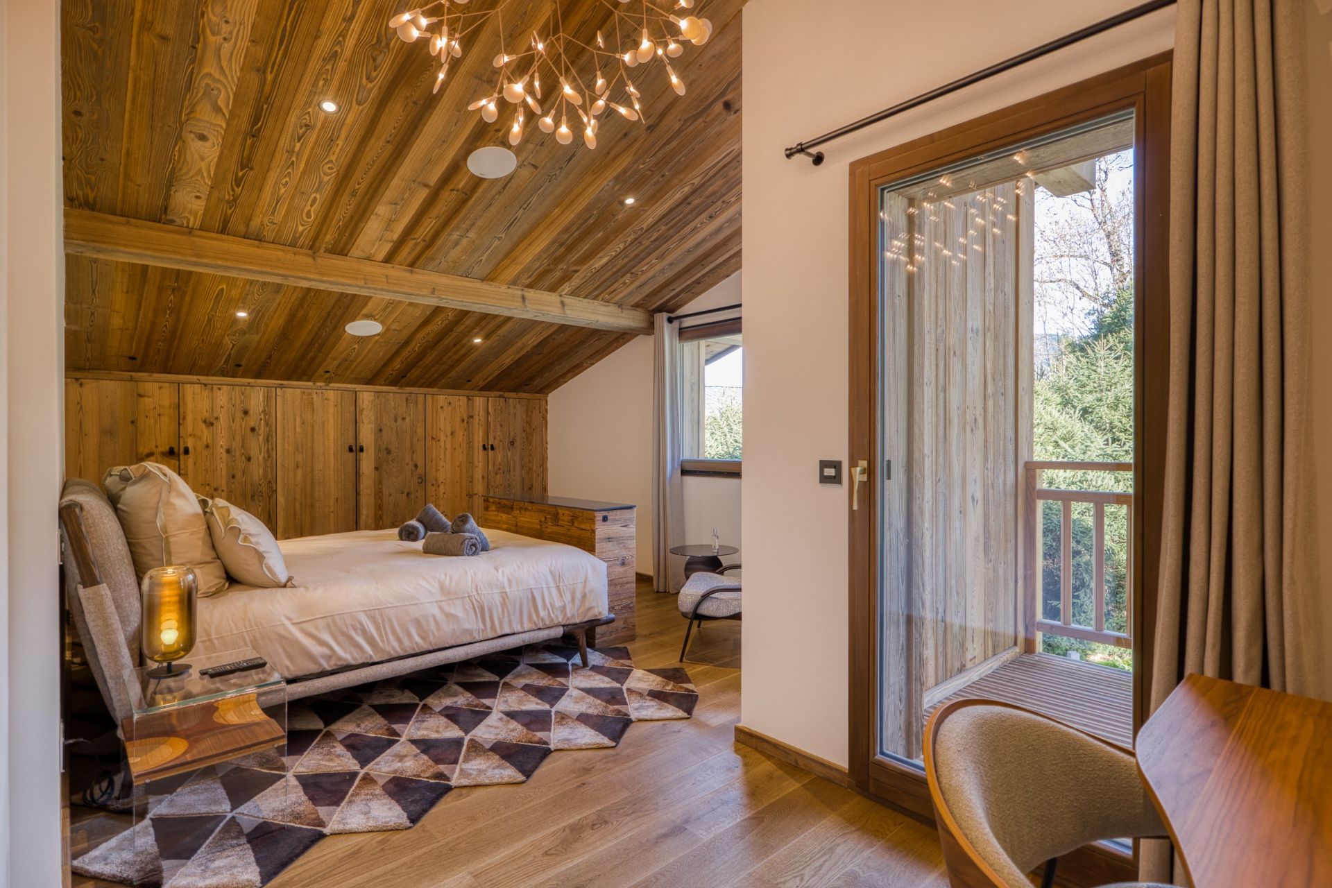 luxury chalet 8 Rooms for seasonal rent on MEGEVE (74120)