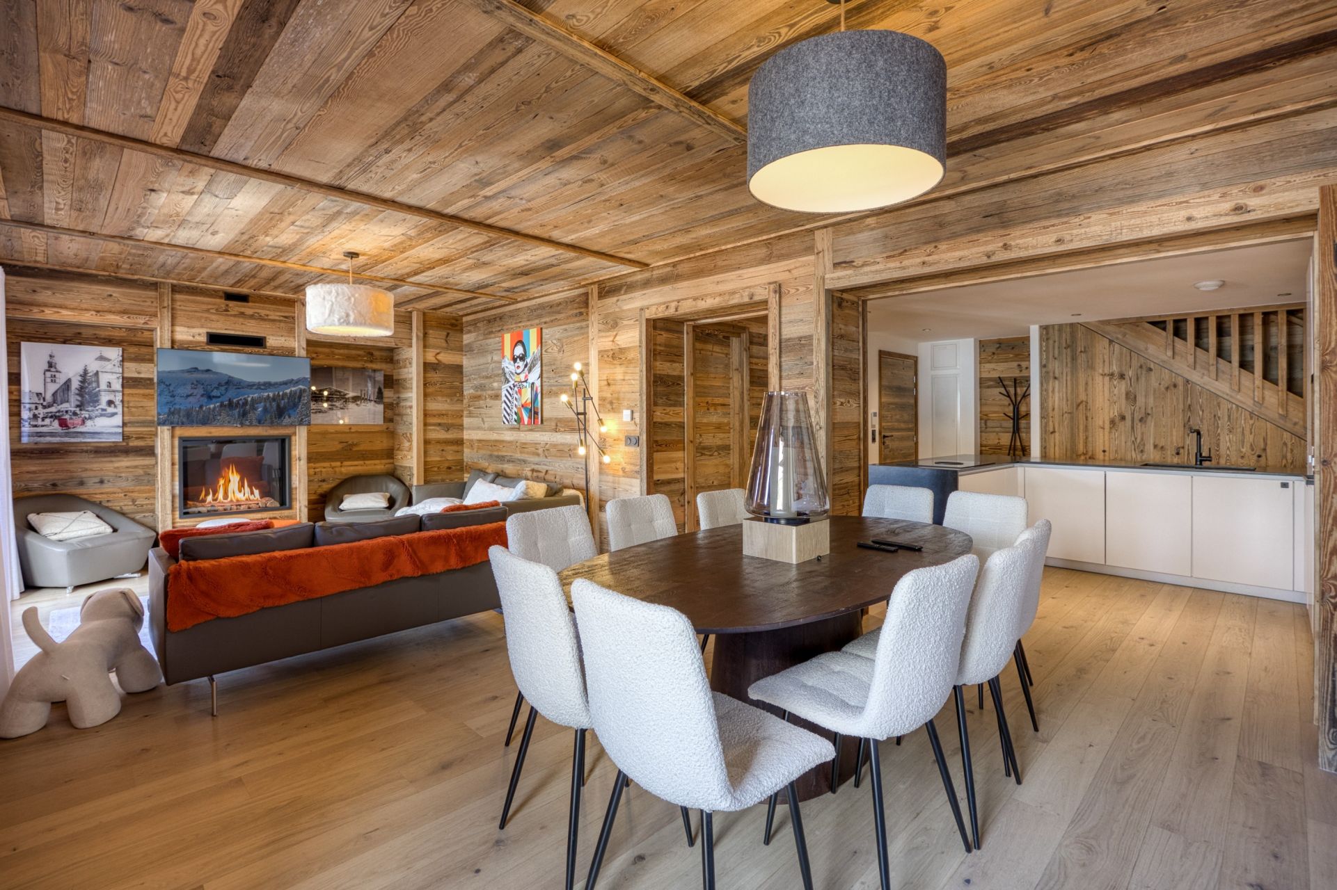 luxury apartment 5 Rooms for sale on MEGEVE (74120)
