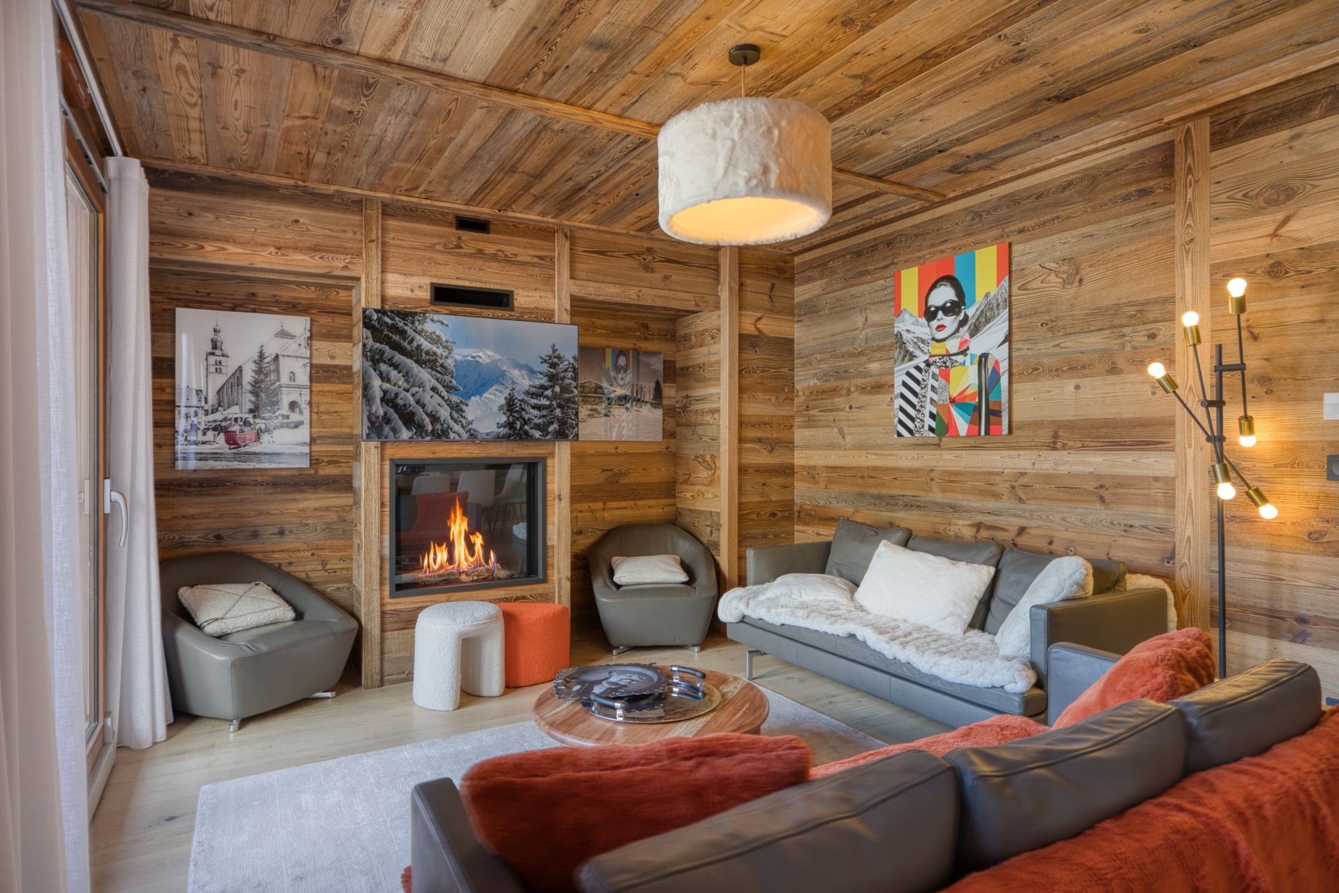 luxury apartment 5 Rooms for sale on MEGEVE (74120)
