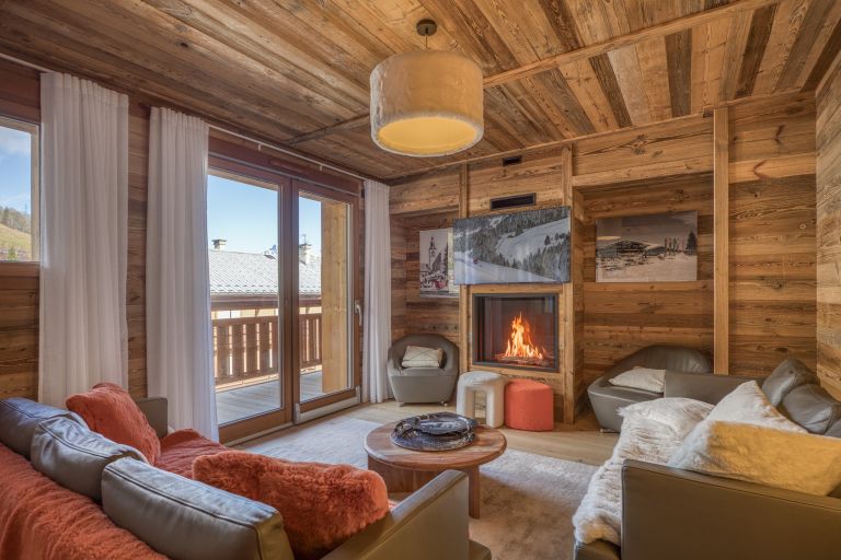 luxury apartment 5 Rooms for sale on MEGEVE (74120)