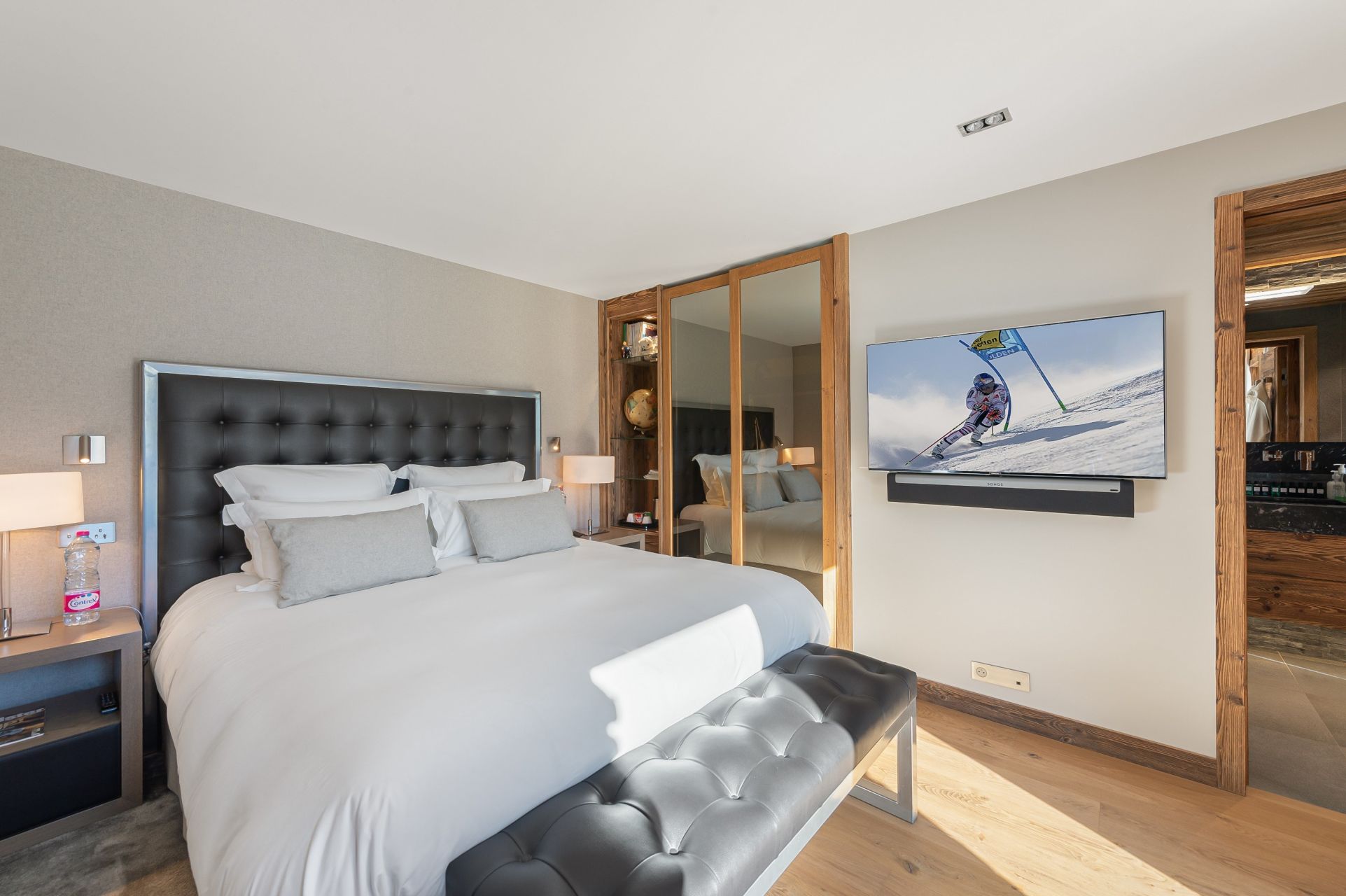 luxury chalet 10 Rooms for sale on MEGEVE (74120)