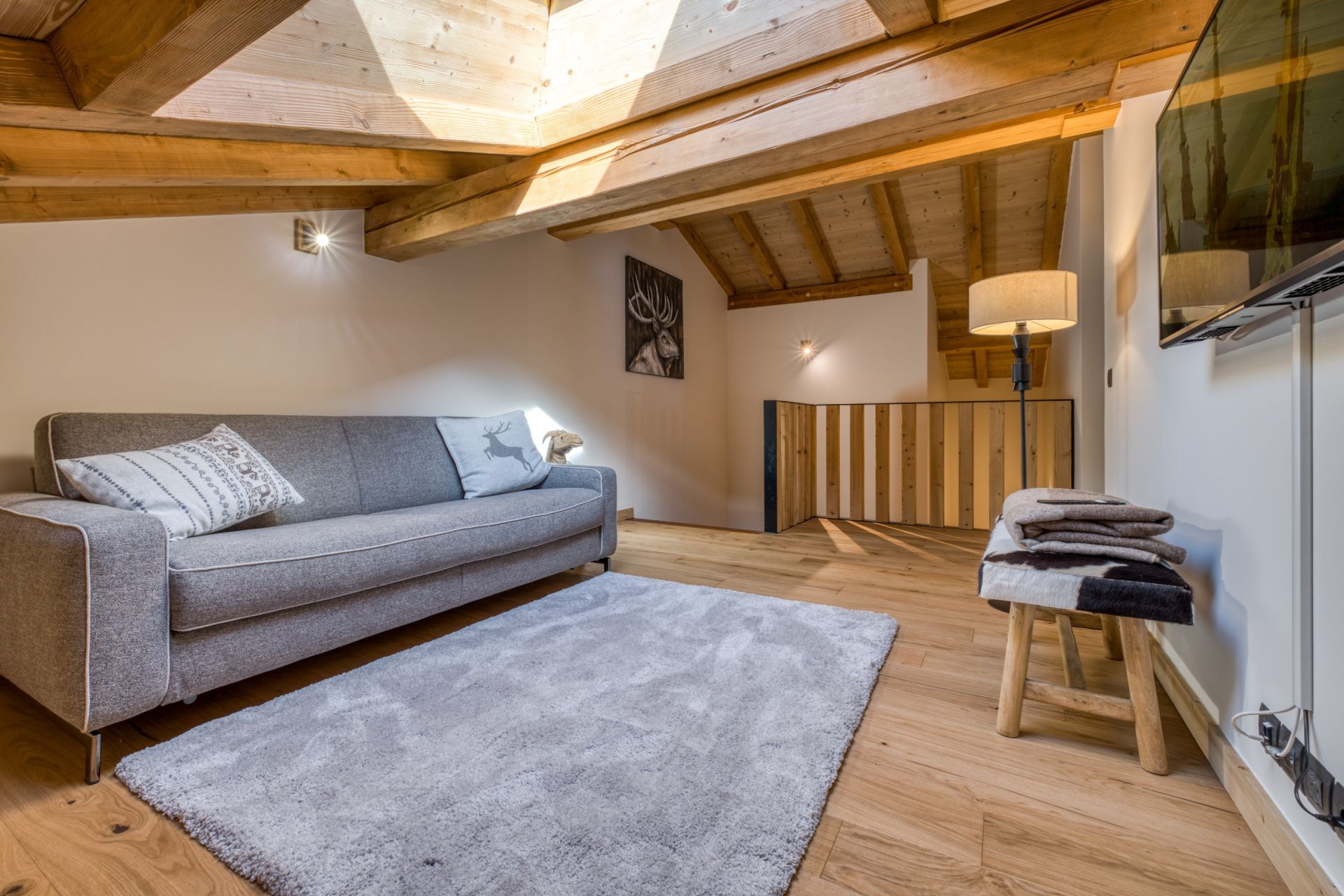 luxury apartment 6 Rooms for sale on MEGEVE (74120)