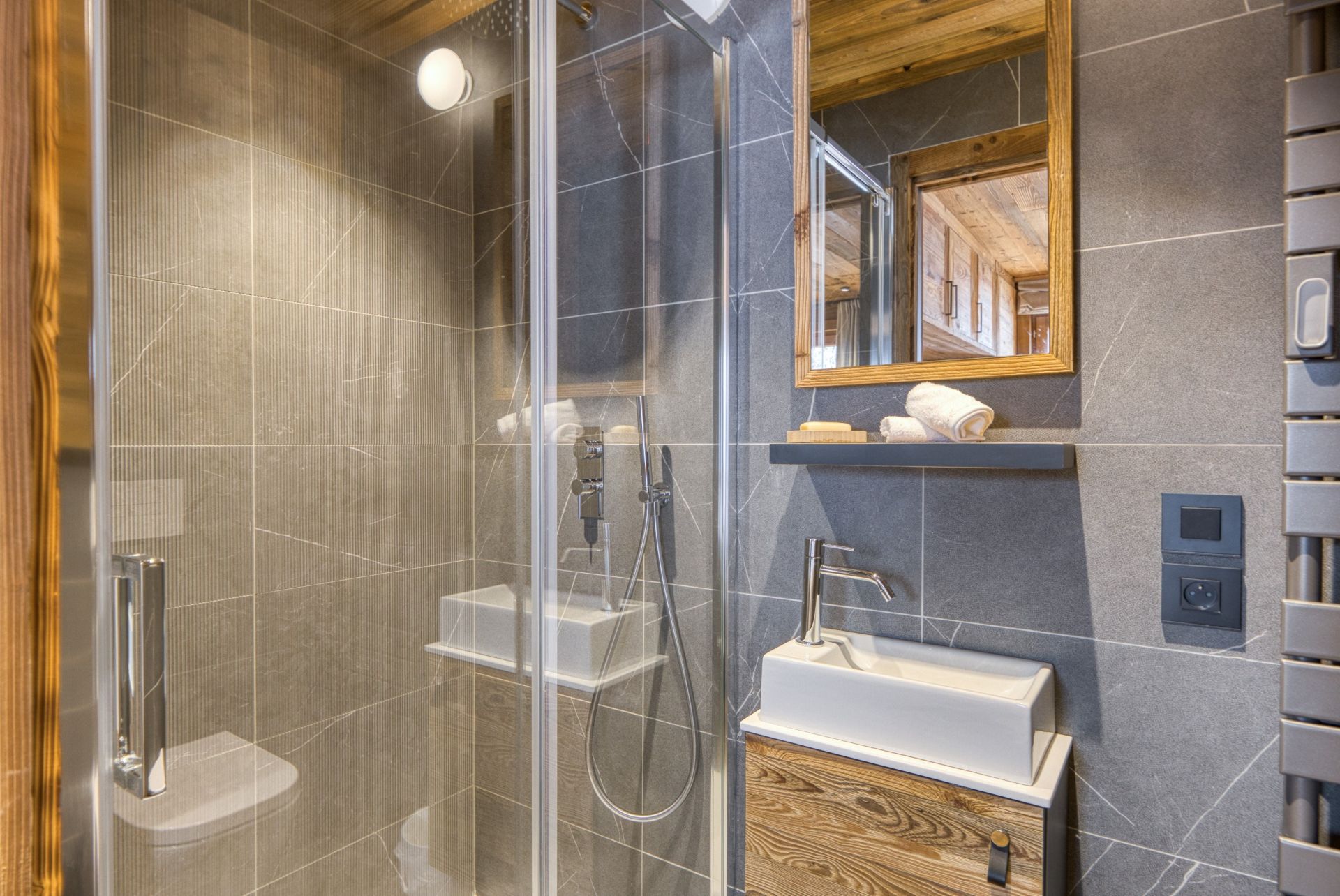 luxury apartment 4 Rooms for sale on MEGEVE (74120)