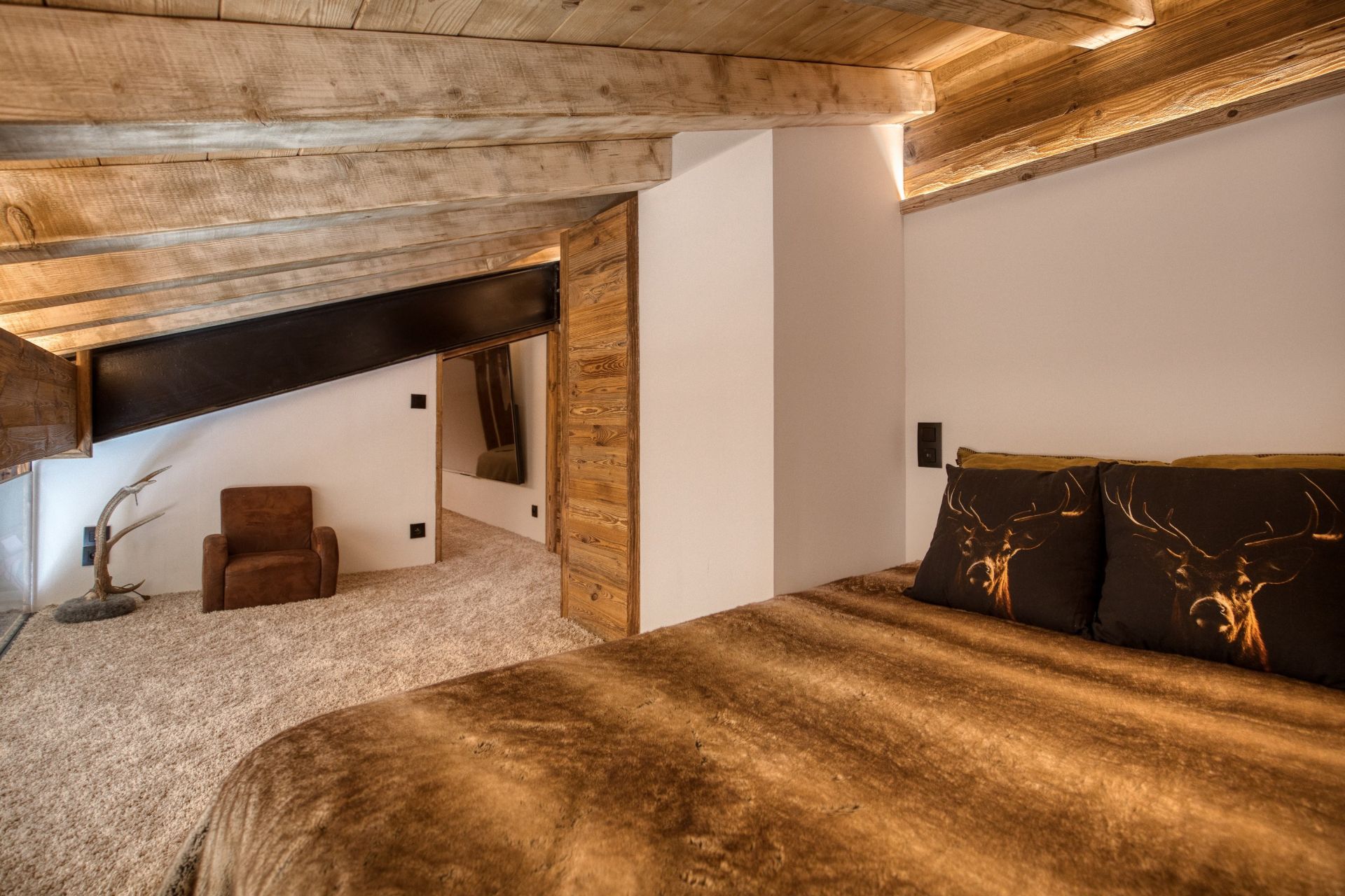 luxury apartment 5 Rooms for seasonal rent on MEGEVE (74120)