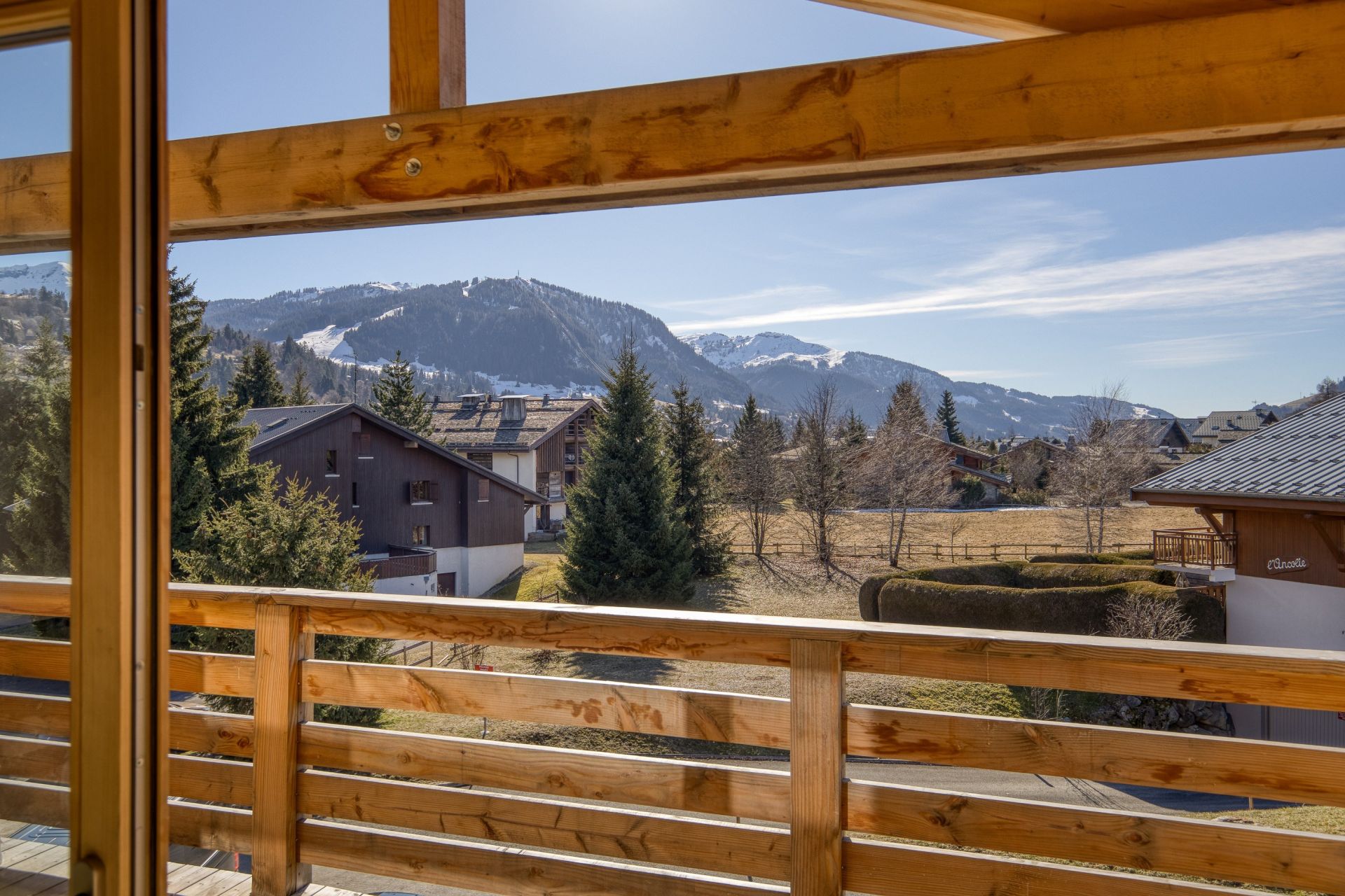 luxury apartment 5 Rooms for seasonal rent on MEGEVE (74120)