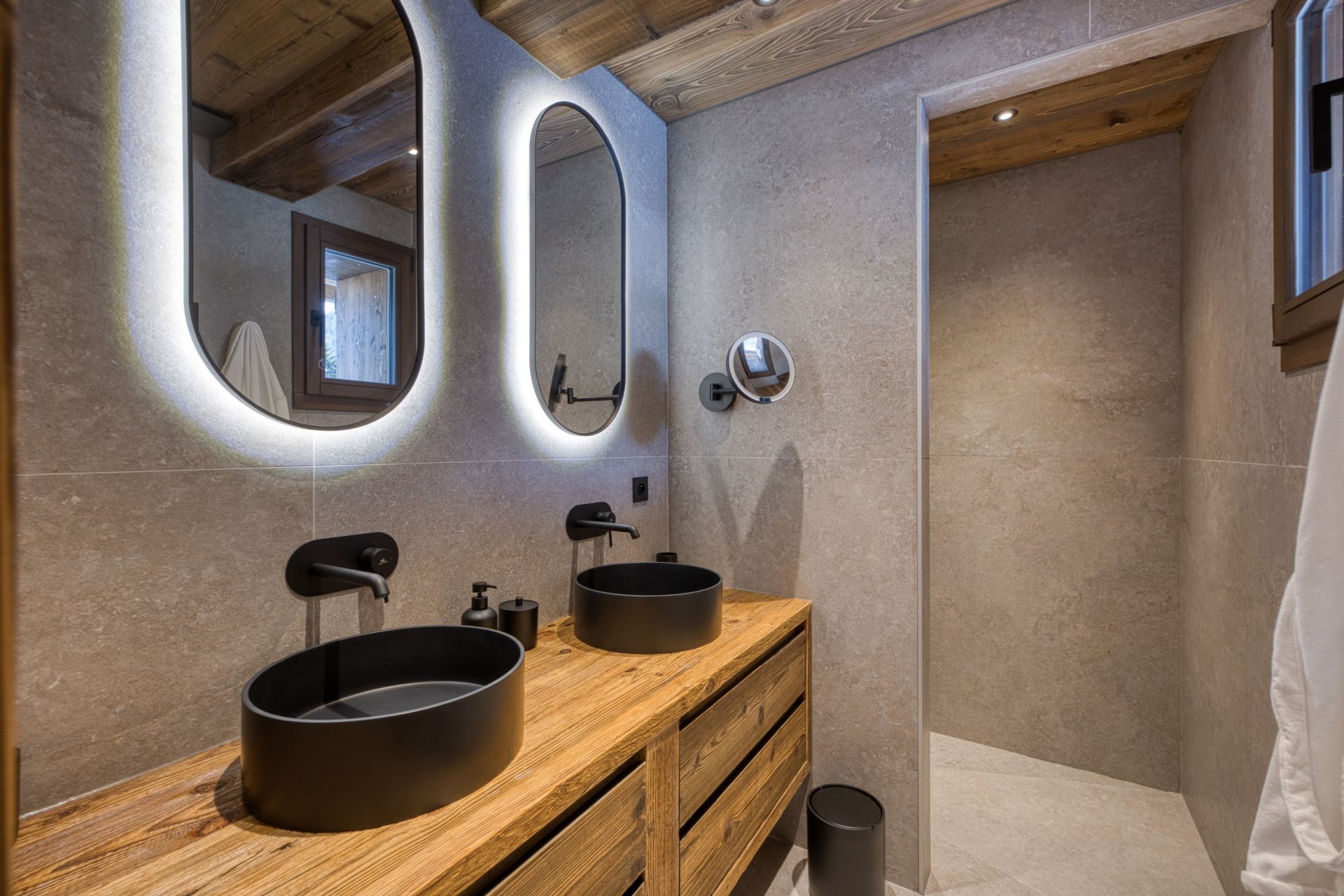chalet de luxe 8 Pièces en location saisonnière sur MEGEVE (74120)