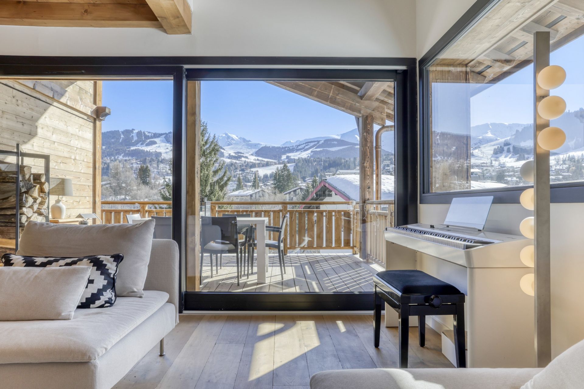 luxury chalet 7 Rooms for sale on MEGEVE (74120)
