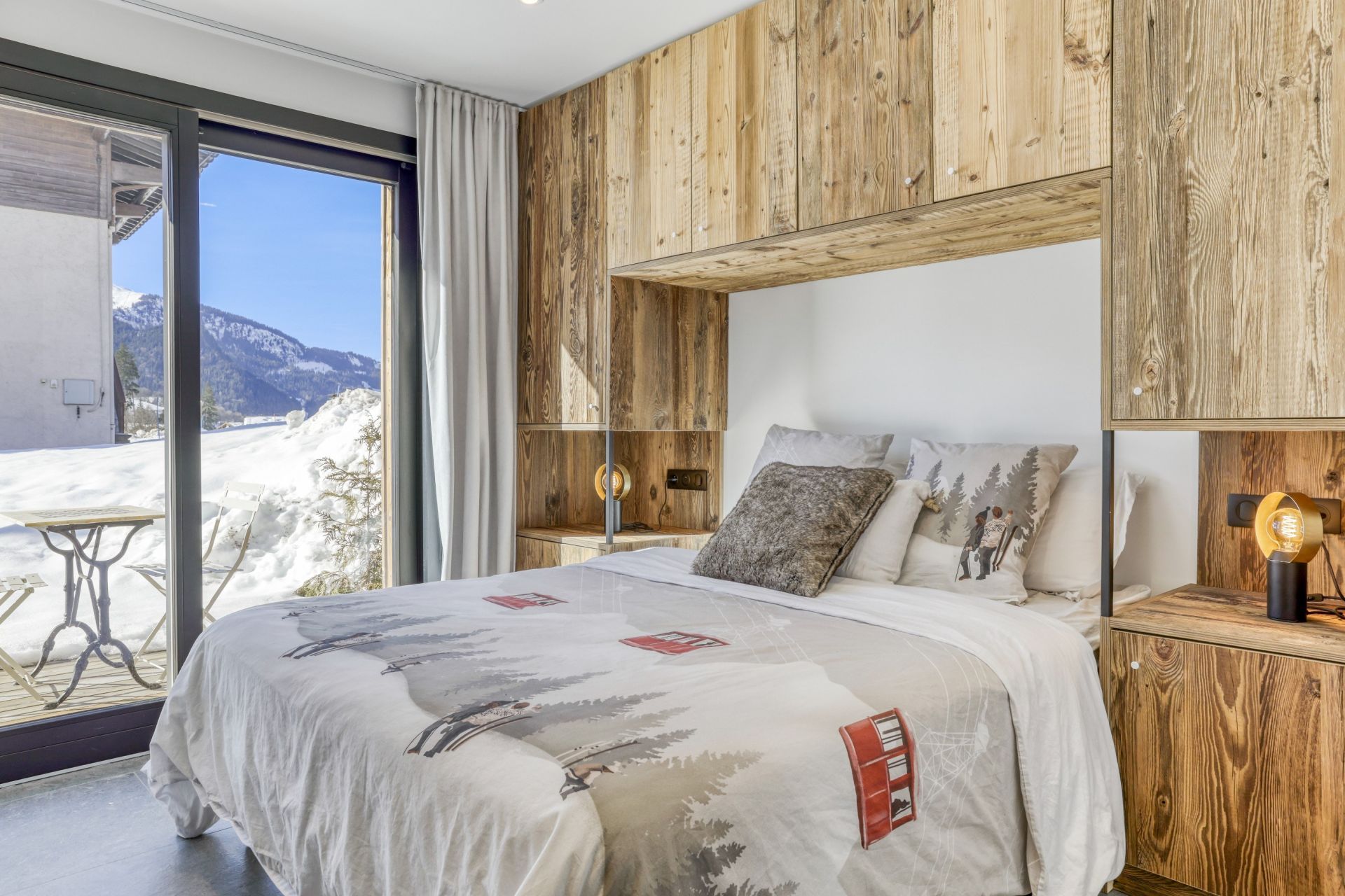 luxury chalet 7 Rooms for sale on MEGEVE (74120)