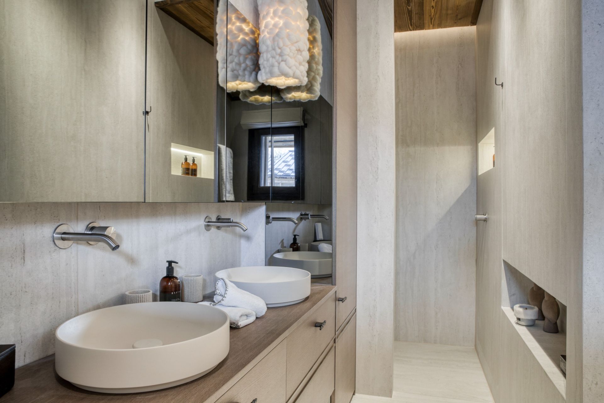 luxury chalet 8 Rooms for seasonal rent on MEGEVE (74120)