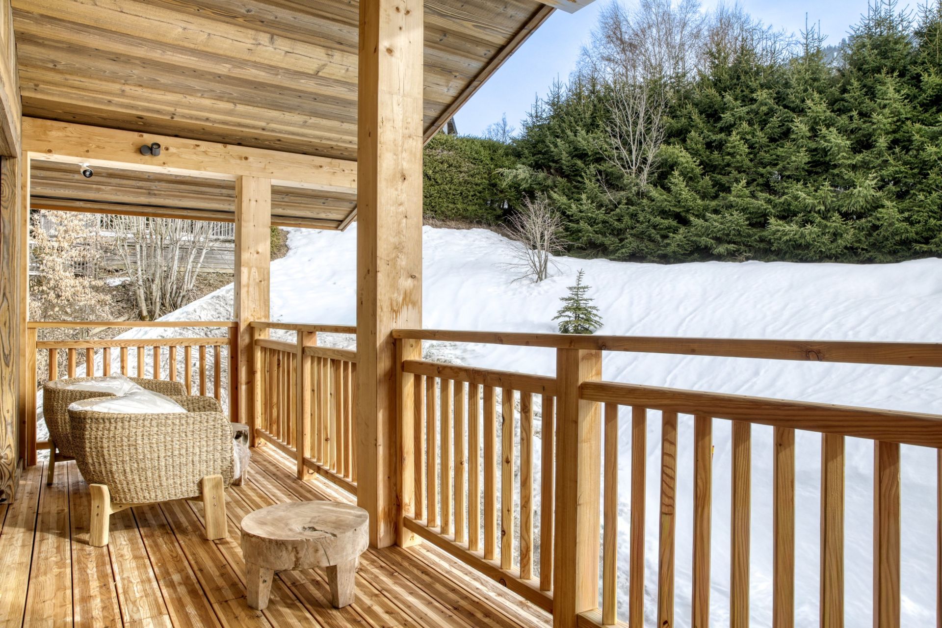 luxury chalet 8 Rooms for seasonal rent on MEGEVE (74120)
