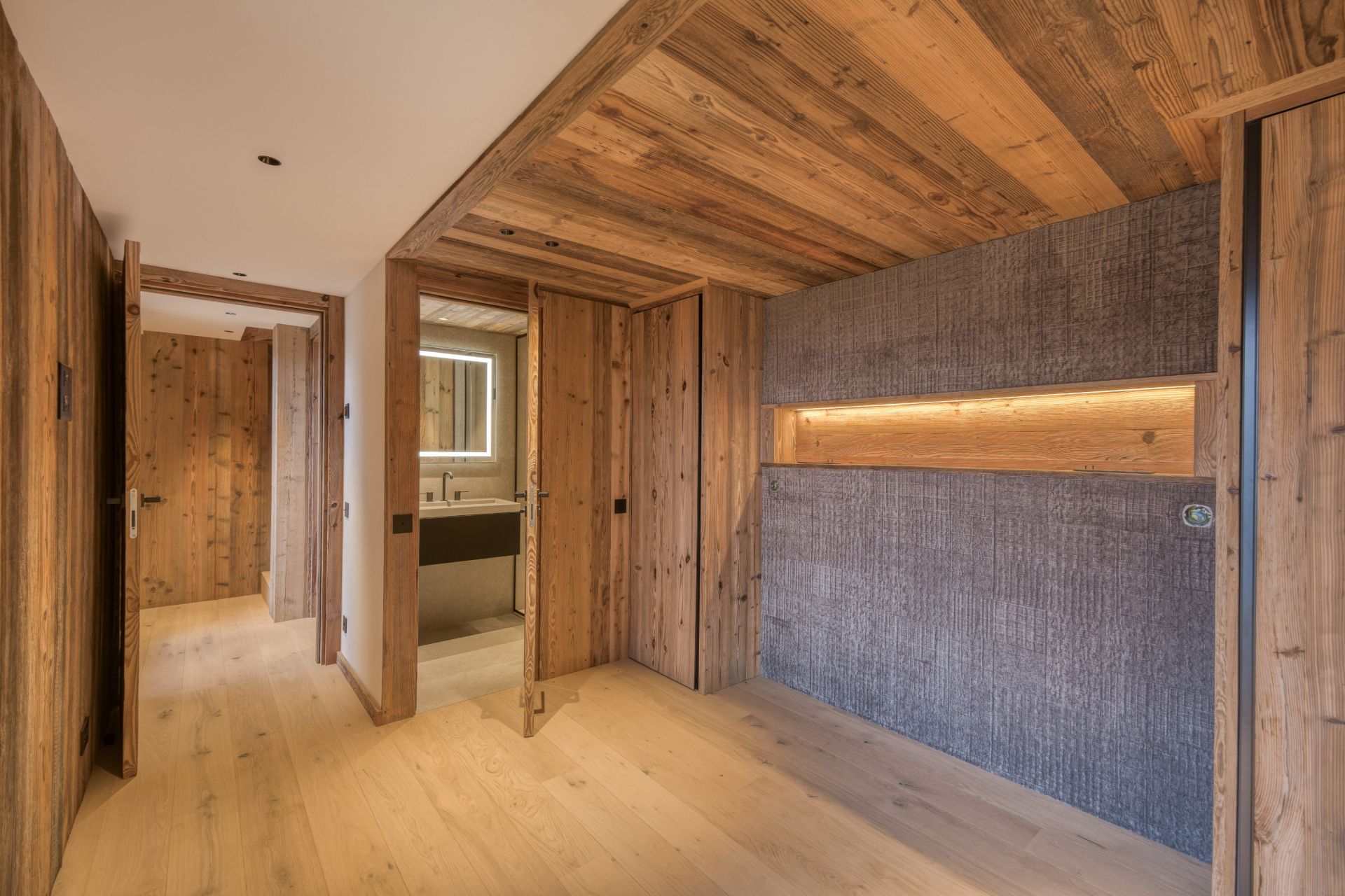 luxury apartment 4 Rooms for sale on MEGEVE (74120)