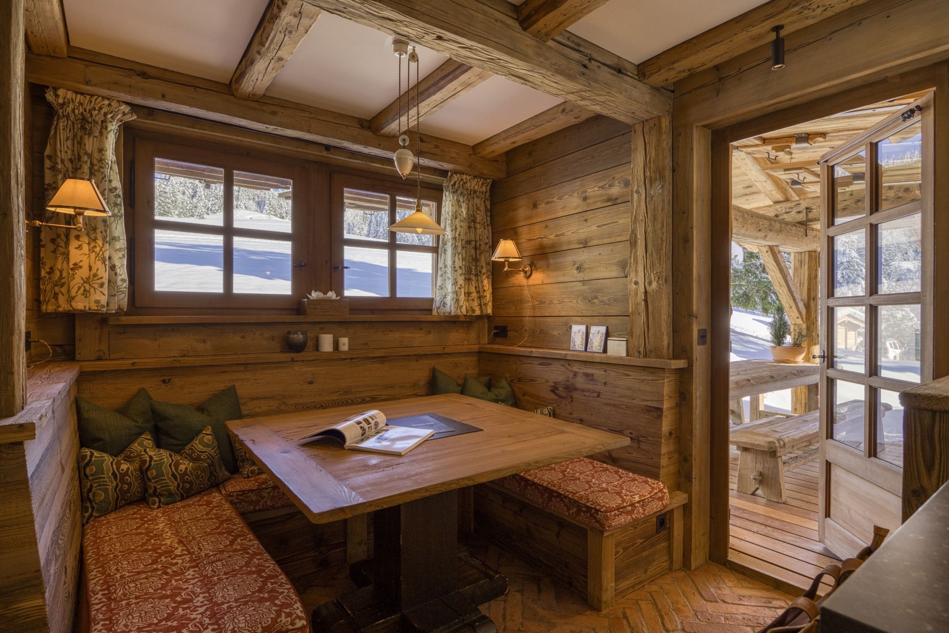luxury chalet 16 Rooms for seasonal rent on MEGEVE (74120)