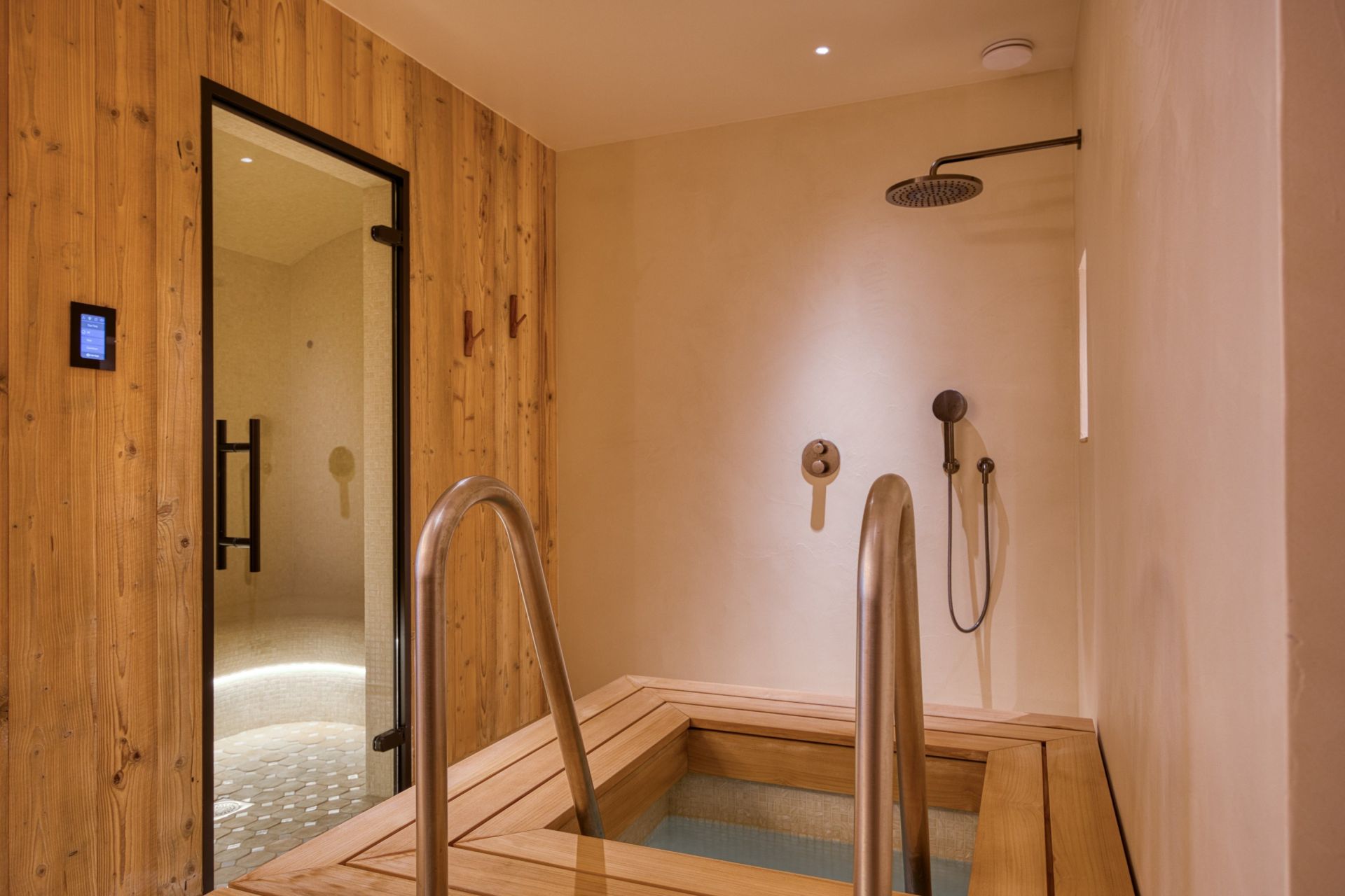 luxury chalet 16 Rooms for seasonal rent on MEGEVE (74120)