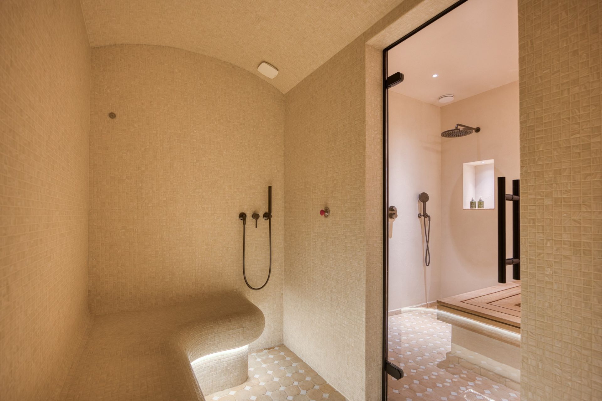 luxury chalet 16 Rooms for seasonal rent on MEGEVE (74120)