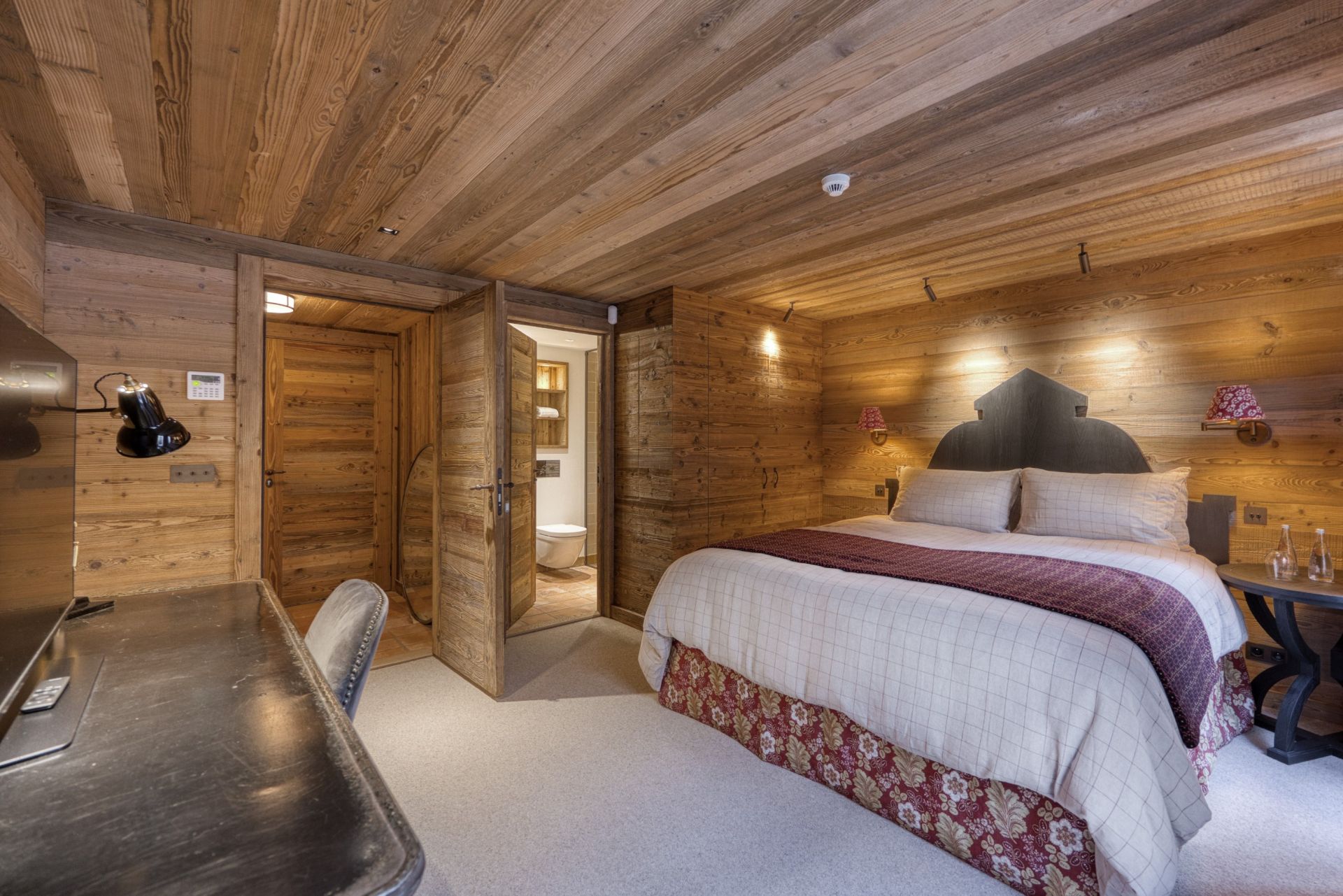 luxury chalet 16 Rooms for seasonal rent on MEGEVE (74120)