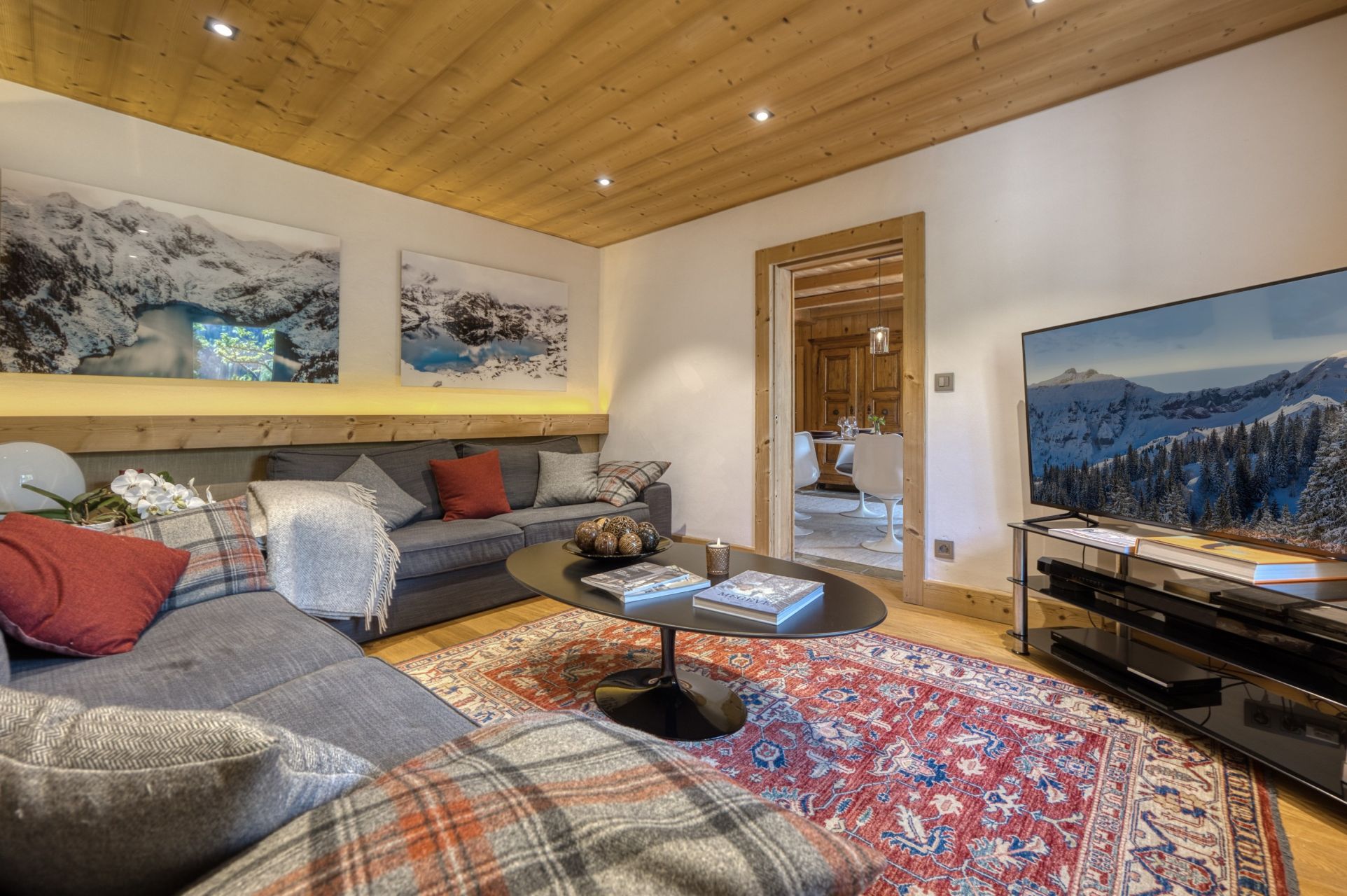 luxury farmhouse 8 Rooms for sale on PRAZ SUR ARLY (74120)