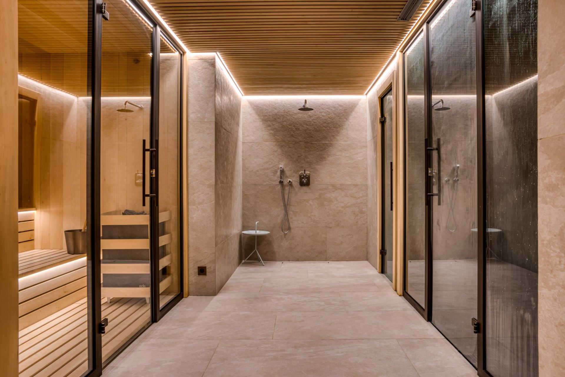 luxury chalet 10 Rooms for sale on MEGEVE (74120)