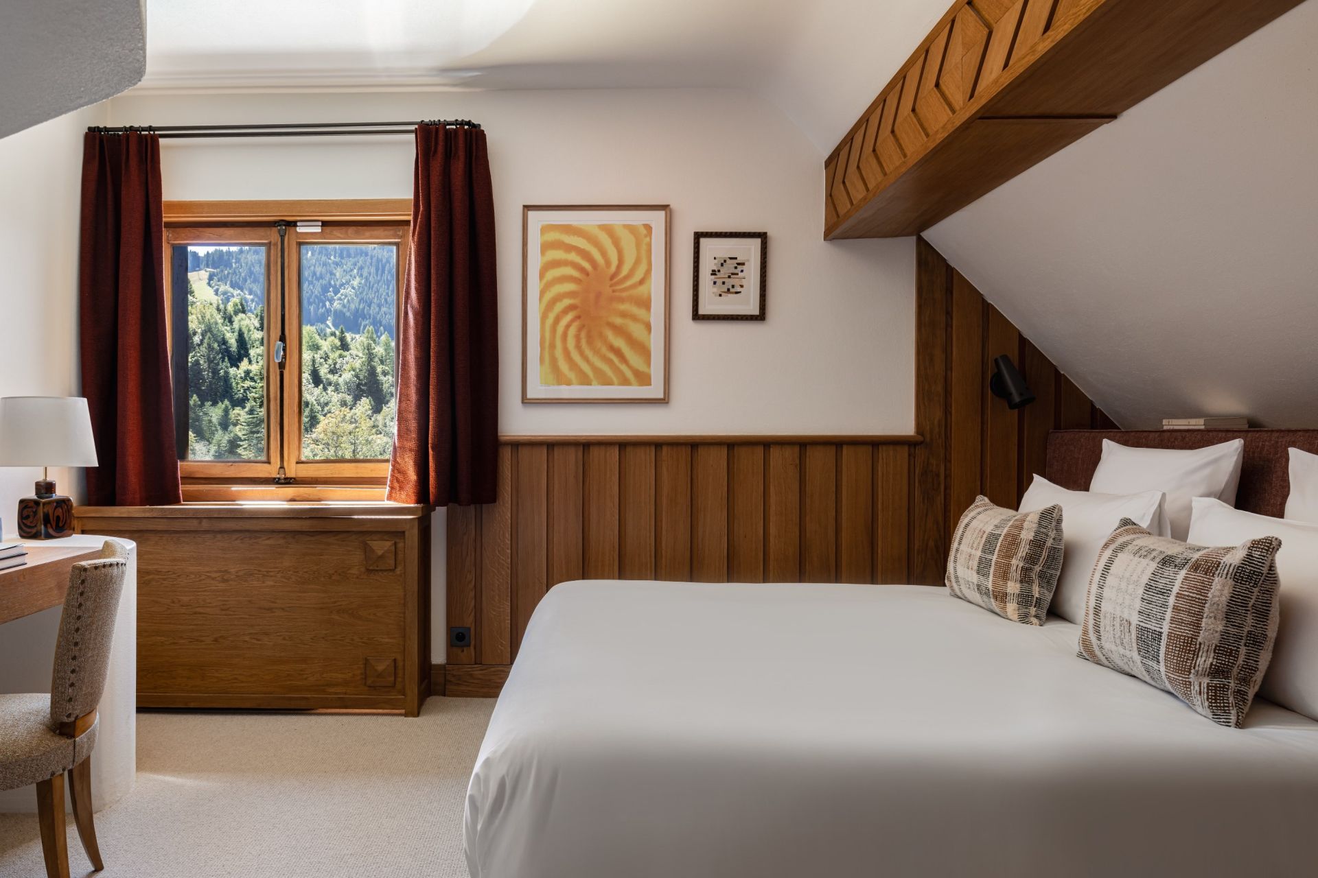 luxury chalet 11 Rooms for seasonal rent on MEGEVE (74120)