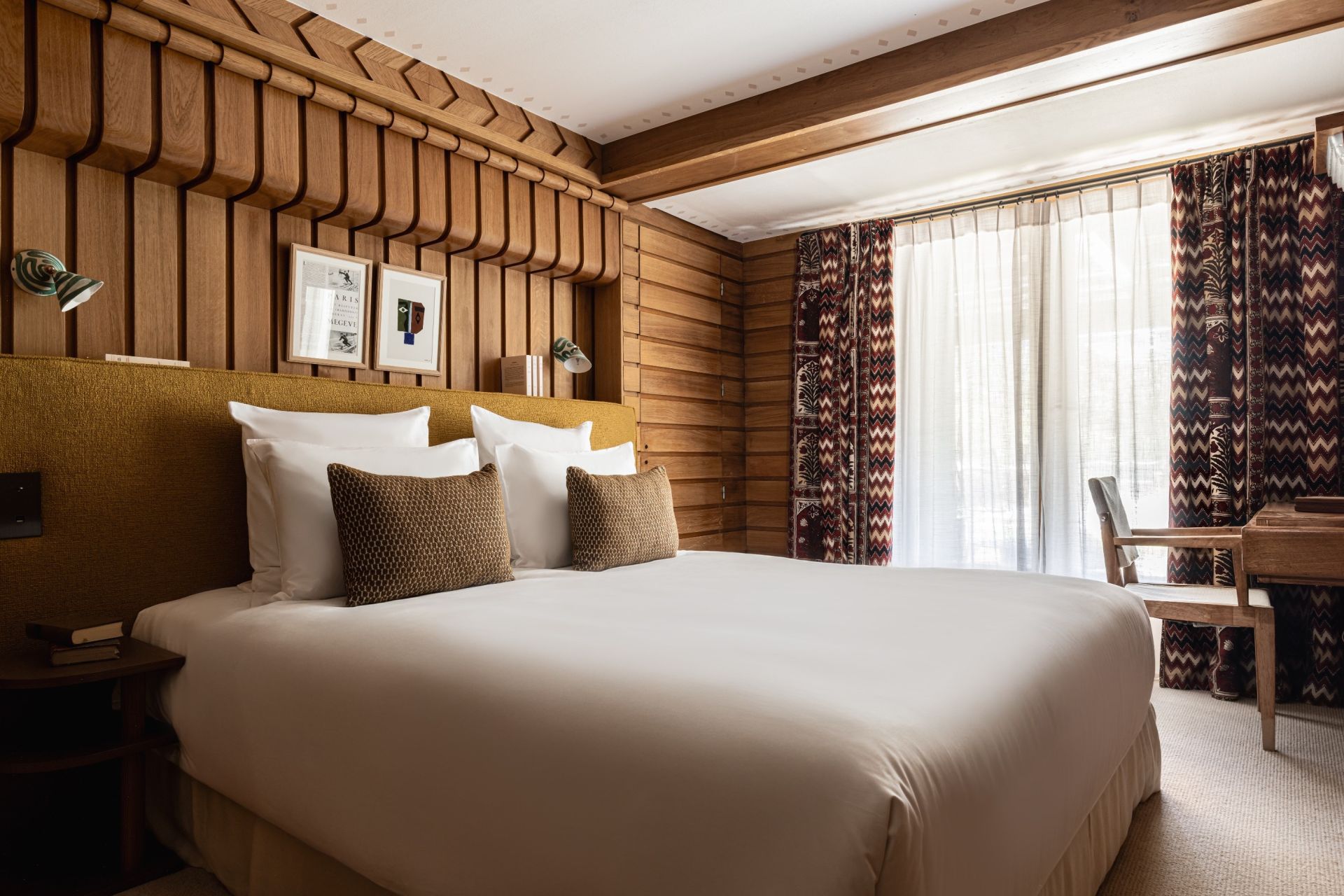luxury chalet 11 Rooms for seasonal rent on MEGEVE (74120)