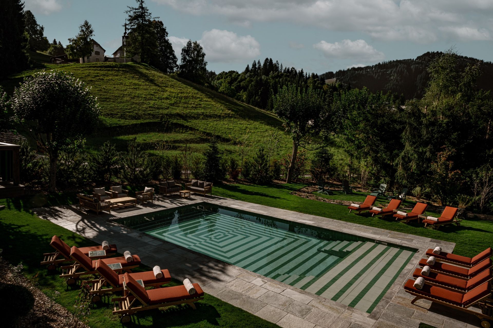 luxury chalet 11 Rooms for seasonal rent on MEGEVE (74120)