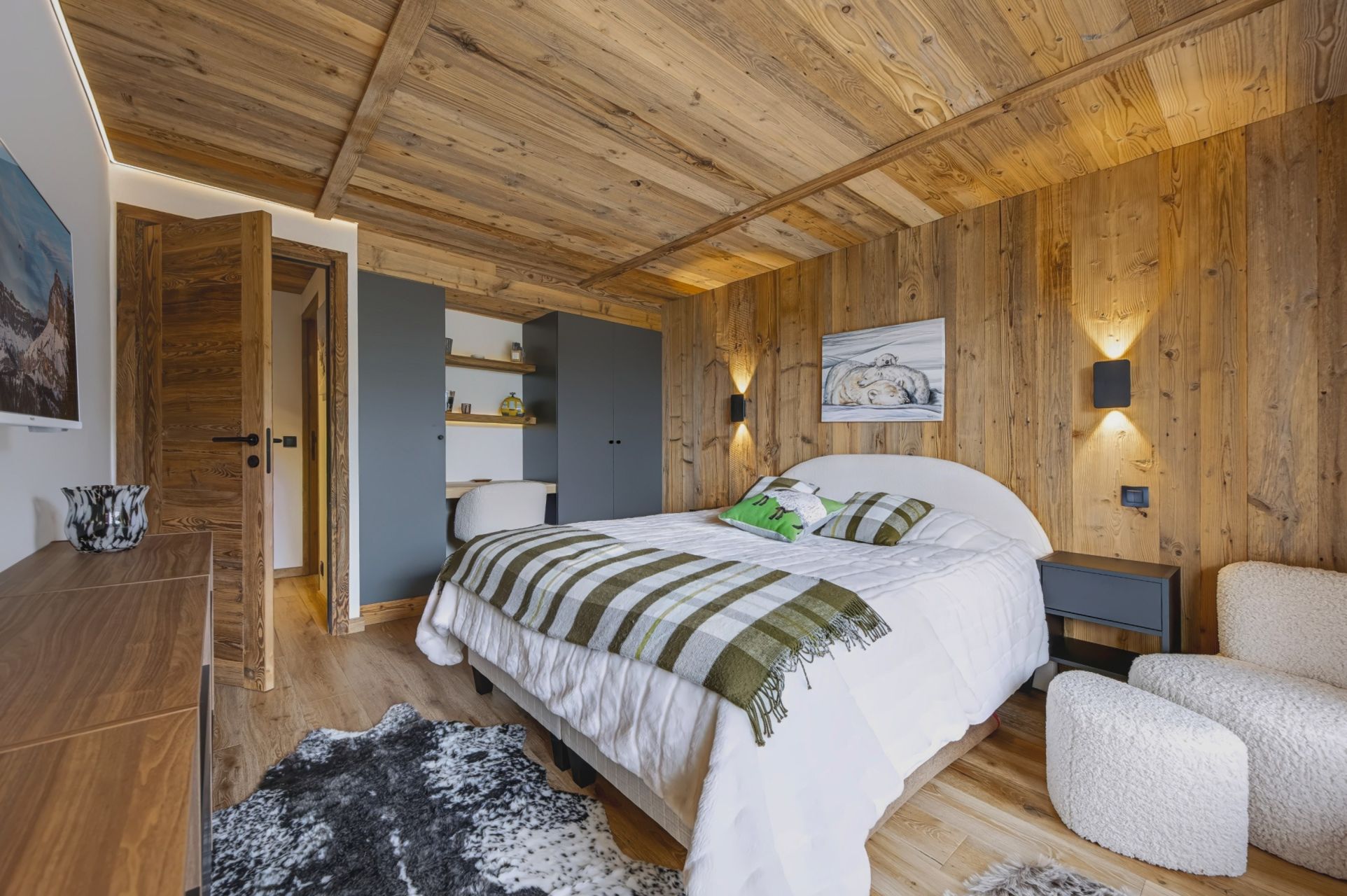 luxury apartment 4 Rooms for sale on MEGEVE (74120)