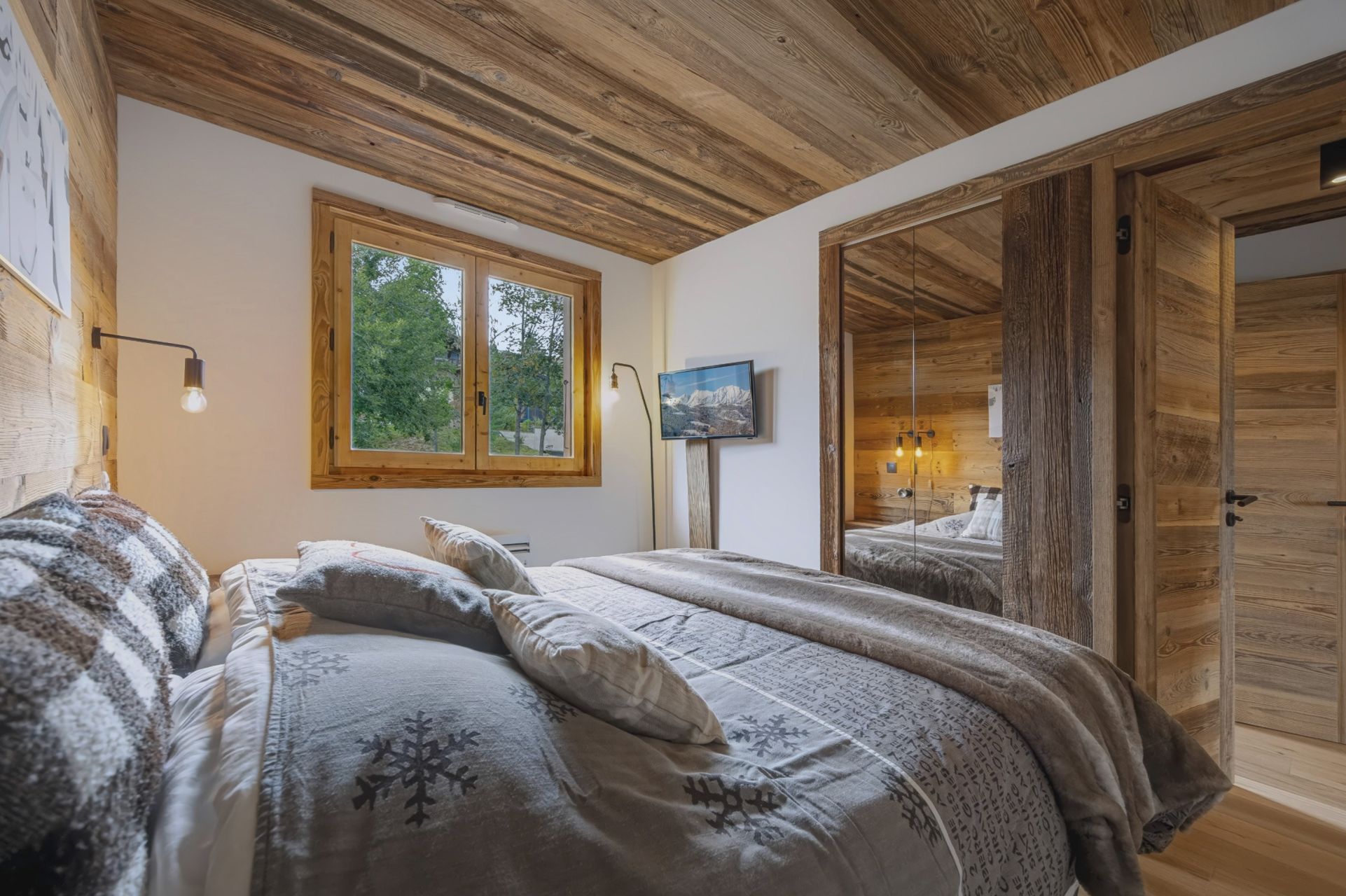 luxury apartment 4 Rooms for sale on MEGEVE (74120)