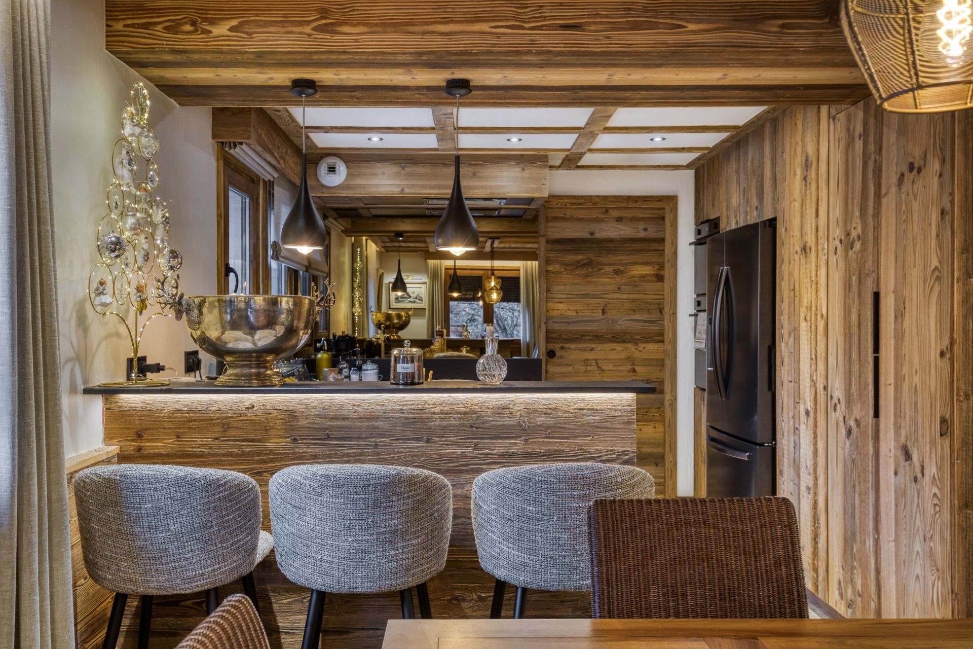 luxury apartment 6 Rooms for sale on MEGEVE (74120)