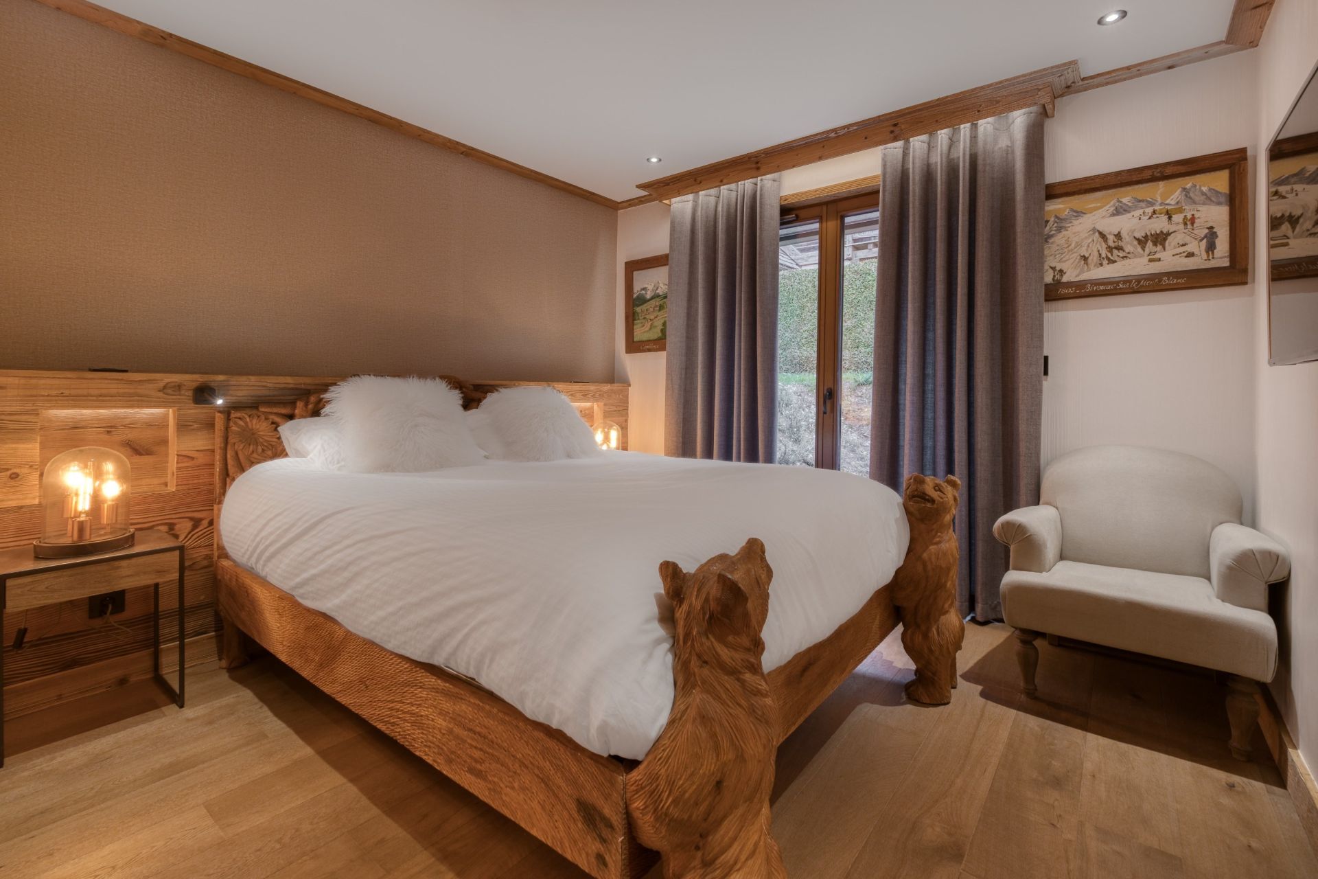 luxury apartment 6 Rooms for sale on MEGEVE (74120)