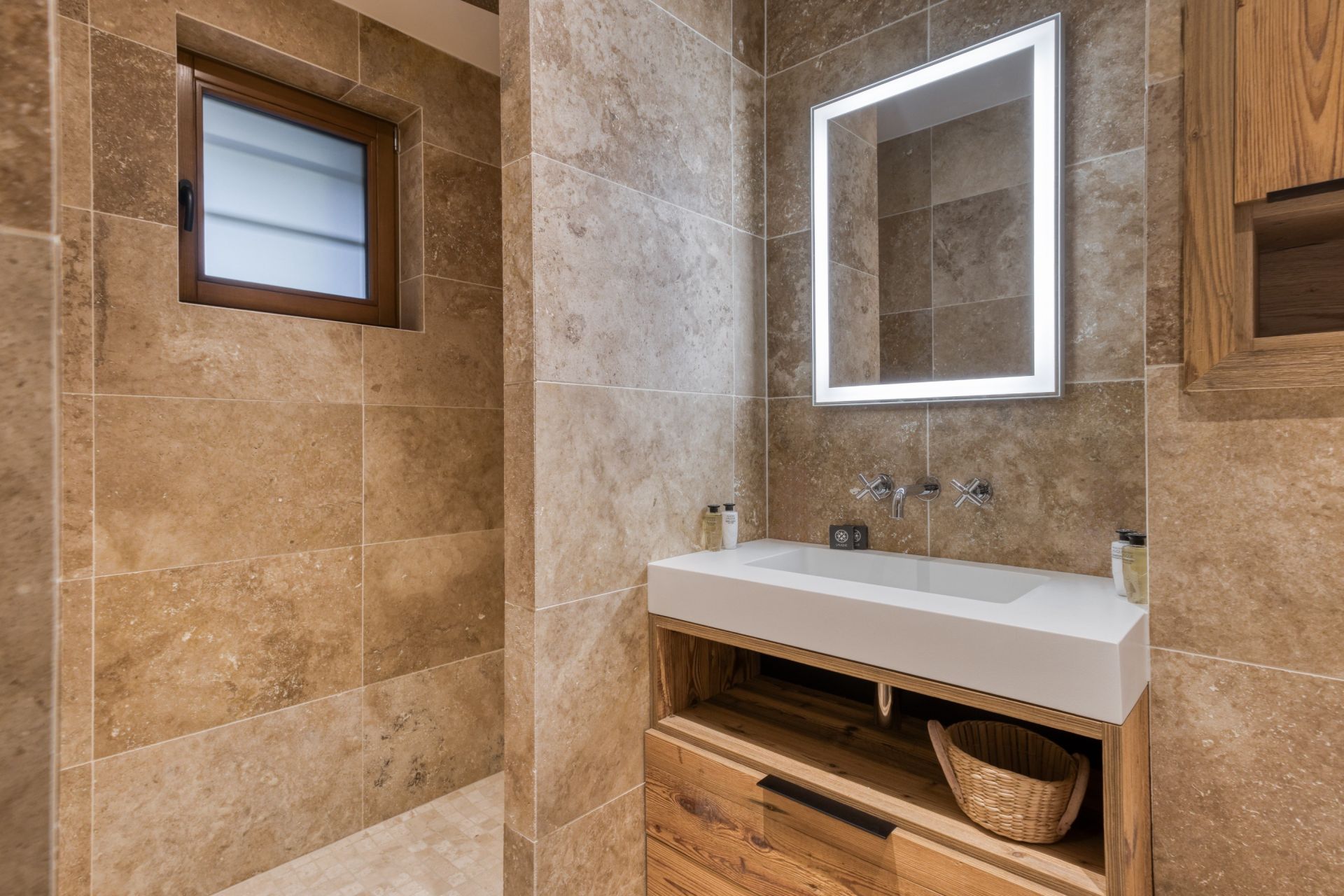 luxury apartment 6 Rooms for sale on MEGEVE (74120)