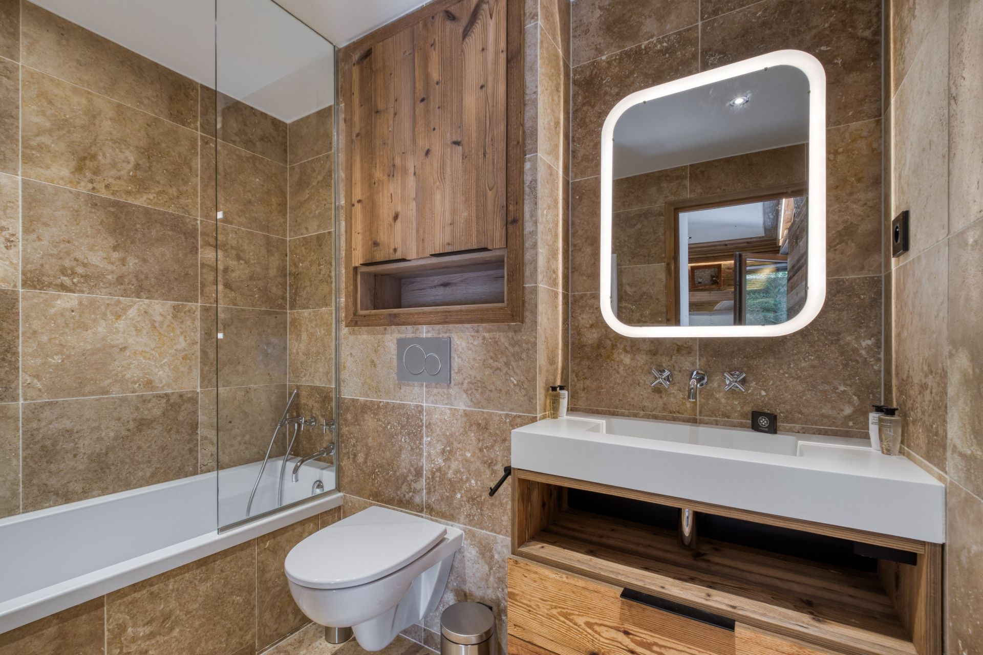 luxury apartment 6 Rooms for sale on MEGEVE (74120)