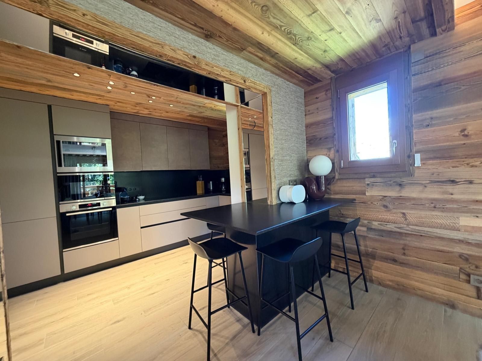 luxury apartment 4 Rooms for seasonal rent on MEGEVE (74120)