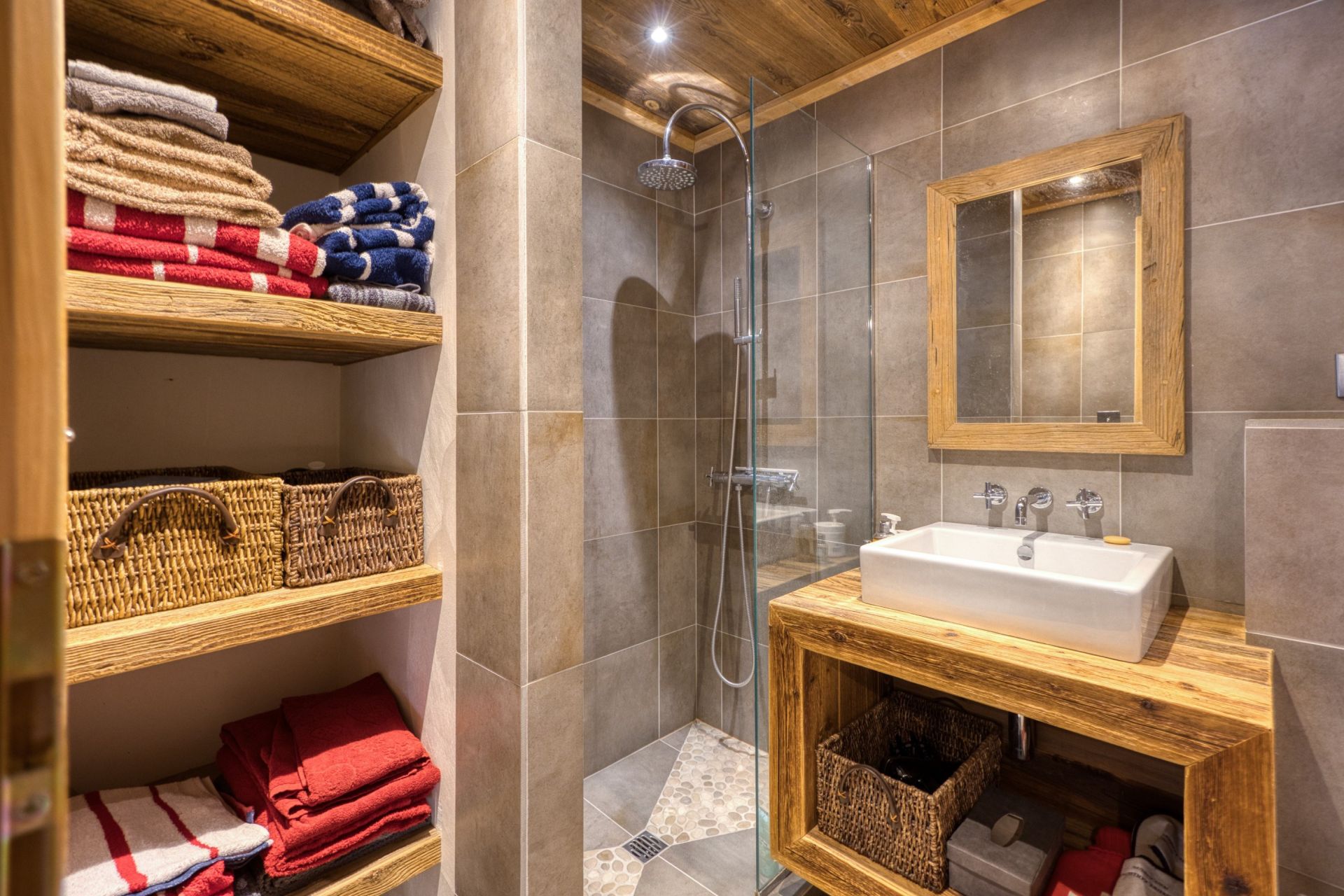 luxury chalet 7 Rooms for sale on MEGEVE (74120)