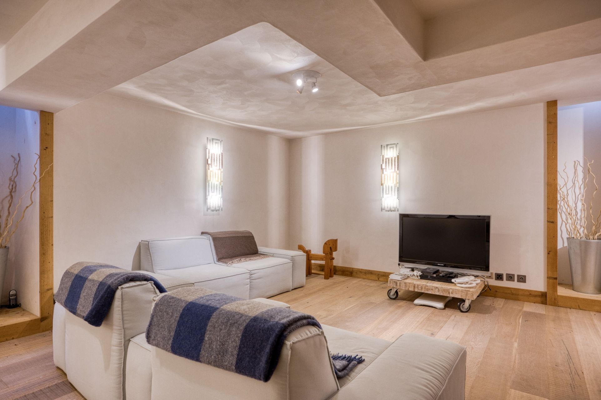luxury chalet 7 Rooms for sale on MEGEVE (74120)