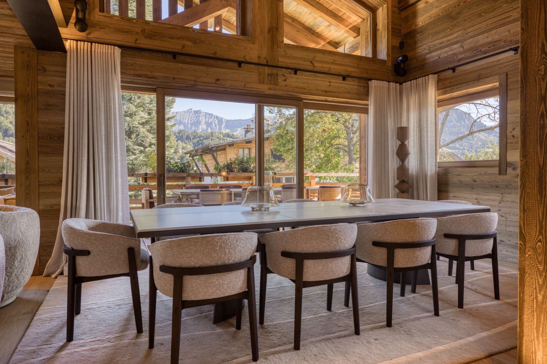 luxury chalet 8 Rooms for seasonal rent on MEGEVE (74120)