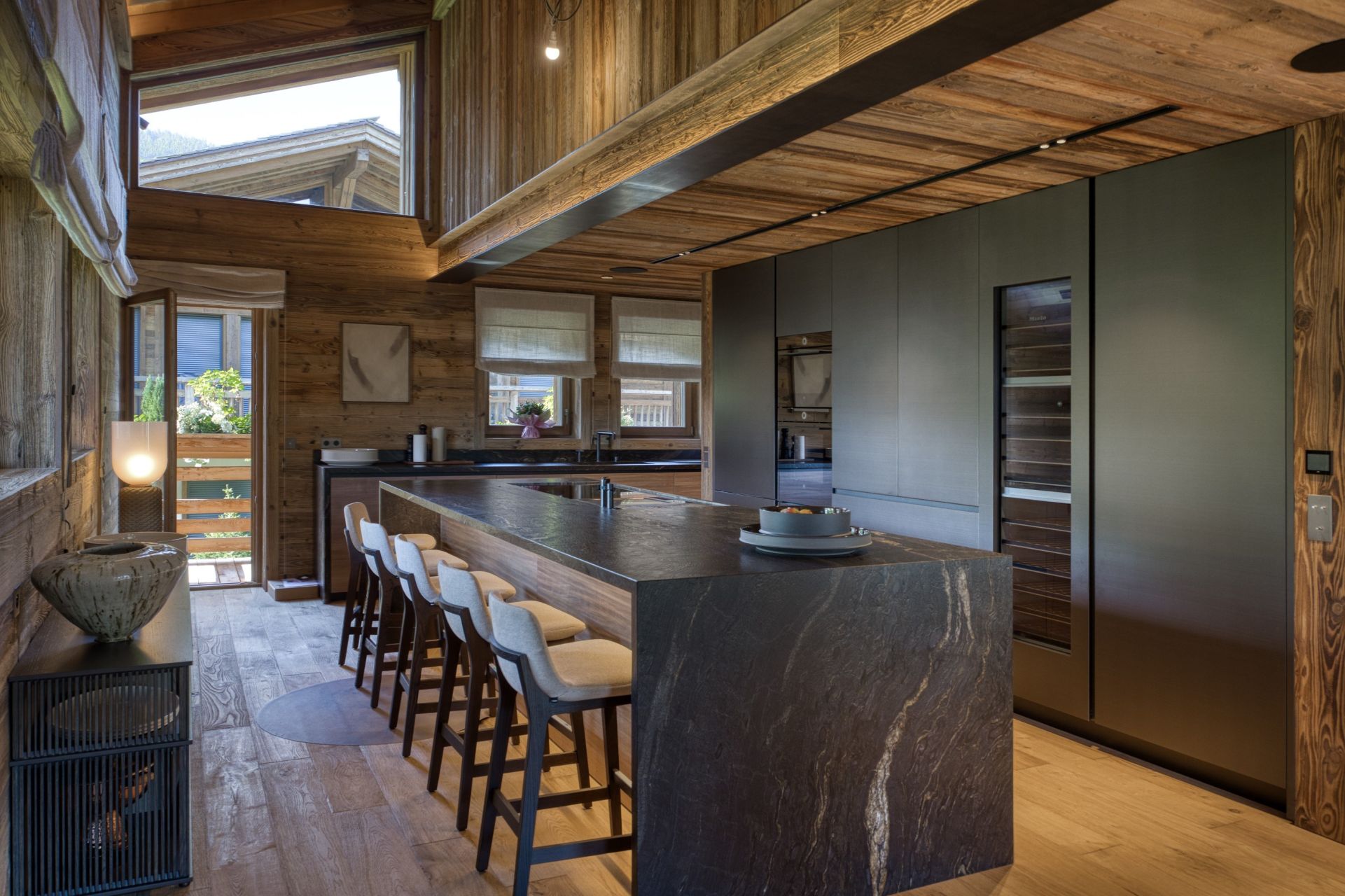luxury chalet 8 Rooms for seasonal rent on MEGEVE (74120)